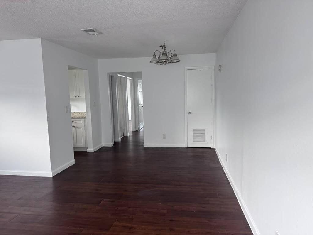 113 E Tiffany Drive 4 Property Photo 9