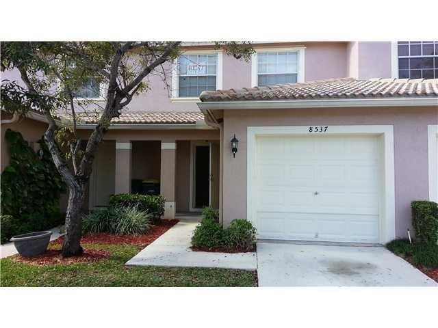 8537 W Southgate Shores Circle E Property Photo 1