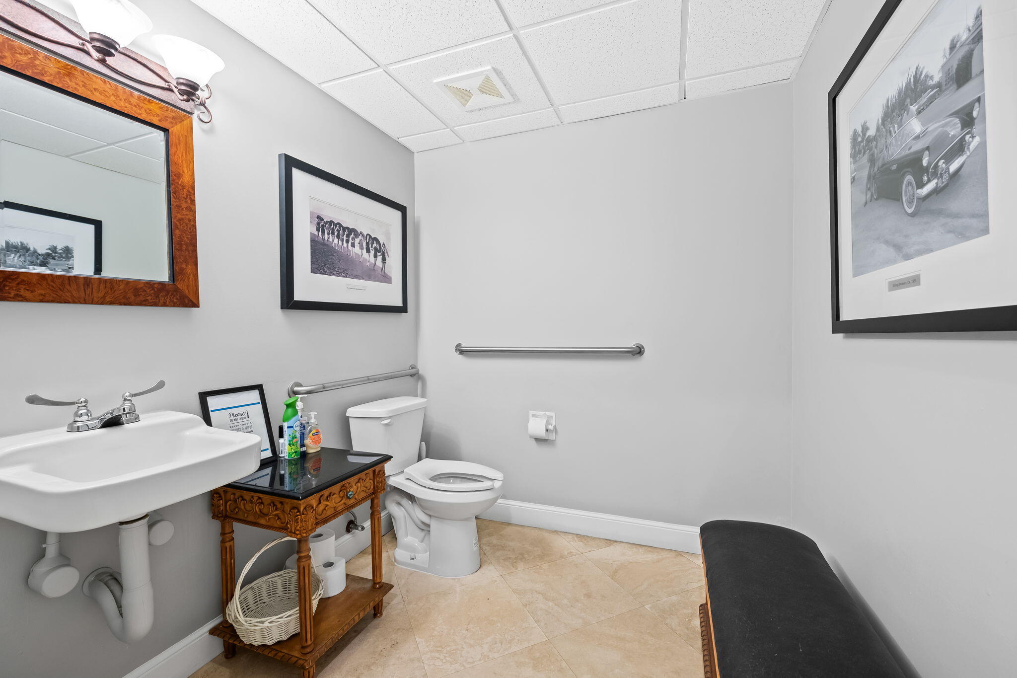 2211 Davie Blvd Property Photo 11
