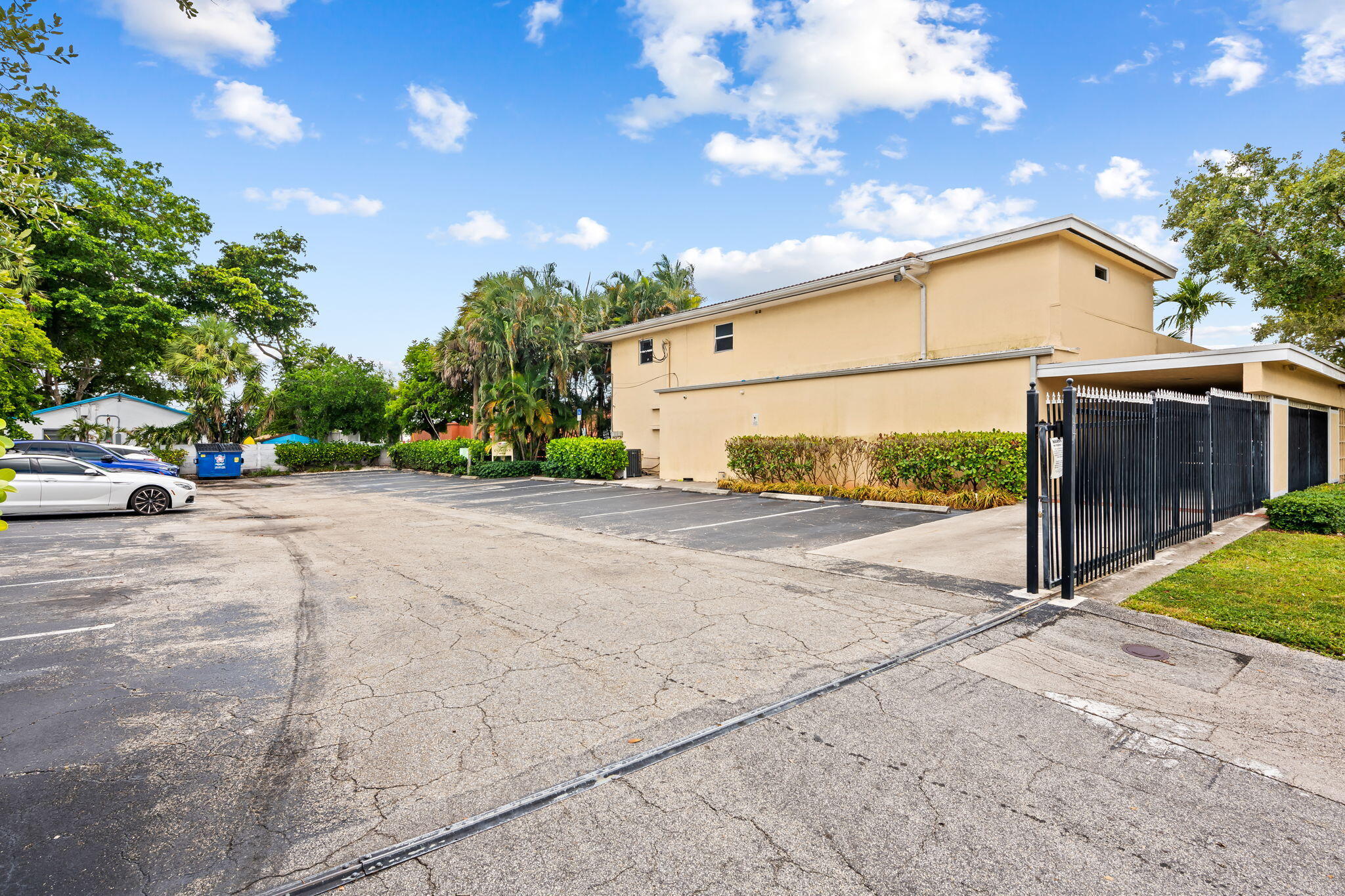 2211 Davie Blvd Property Photo 18