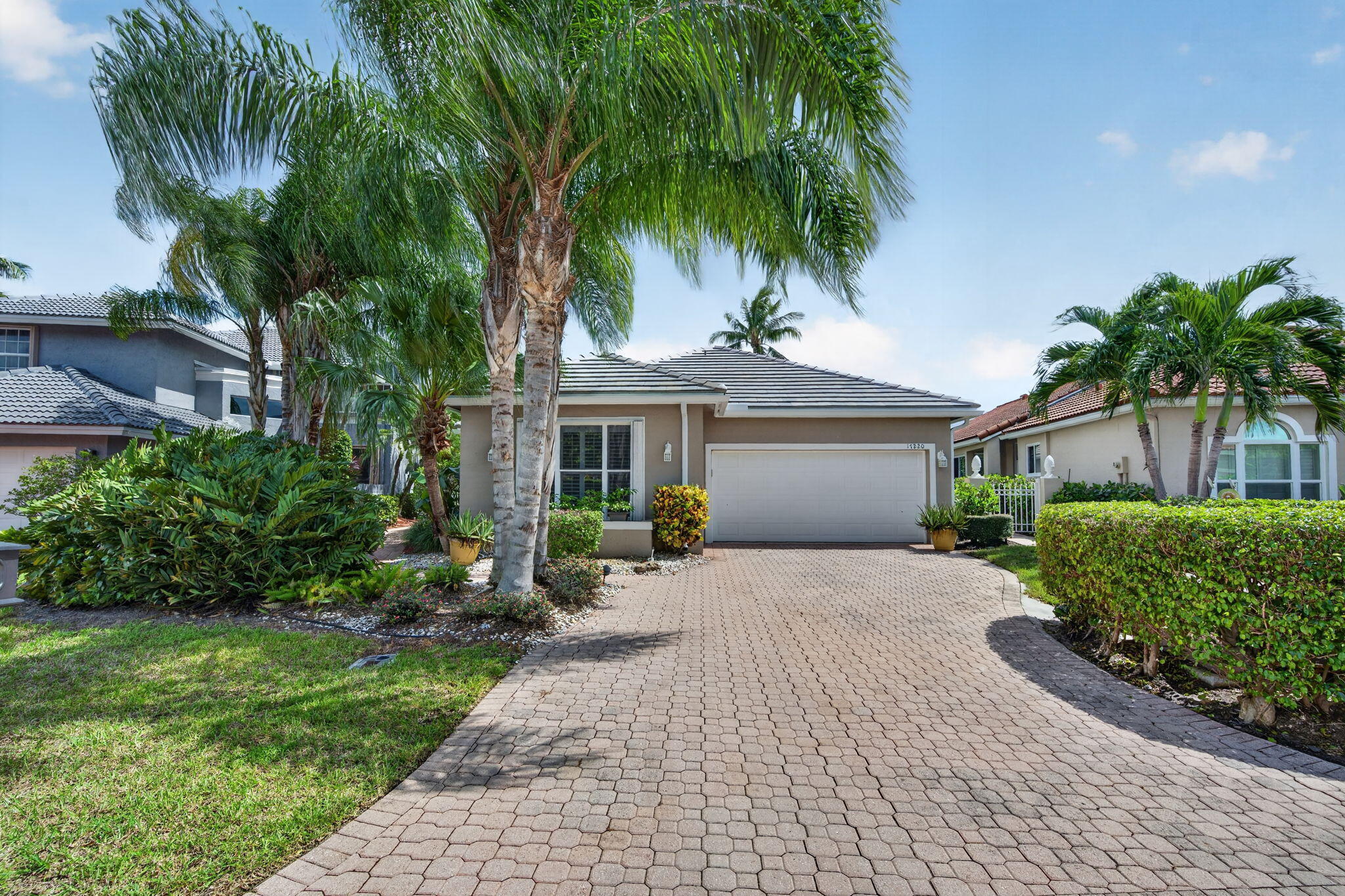 17220 Hampton Boulevard Property Photo 1