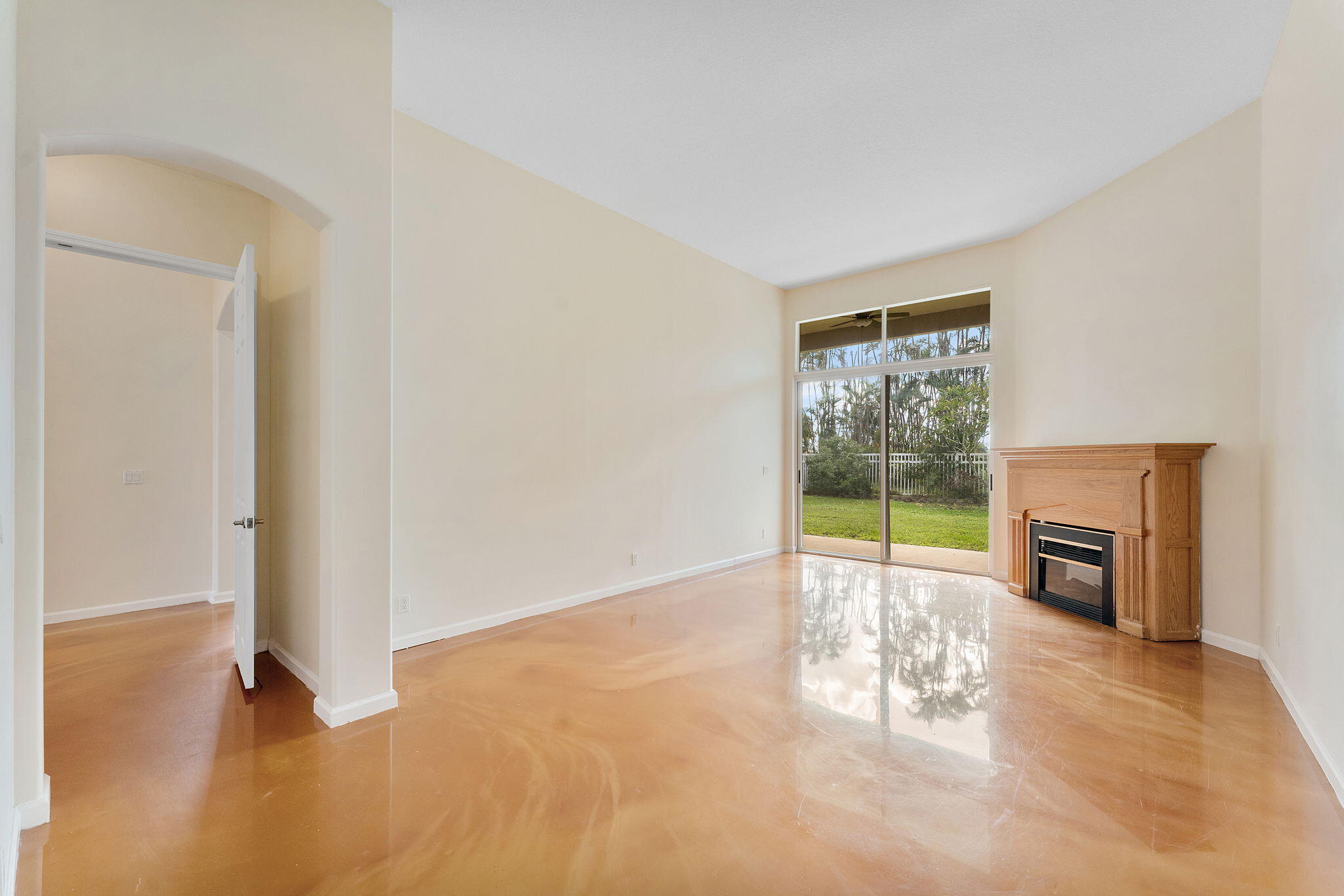 6929 Finamore Circle Property Photo 5
