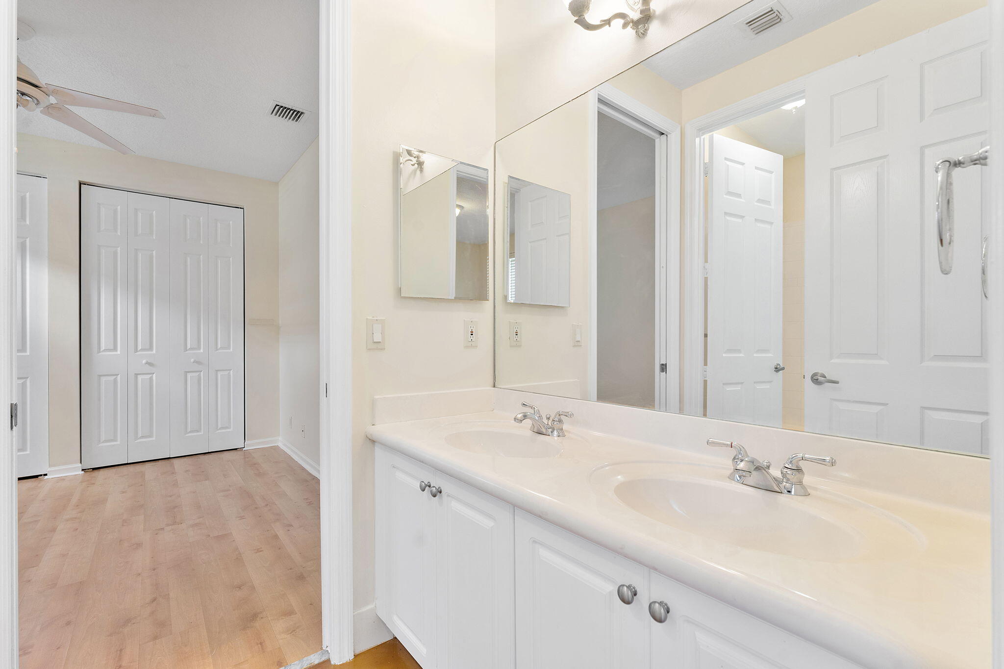 6929 Finamore Circle Property Photo 18