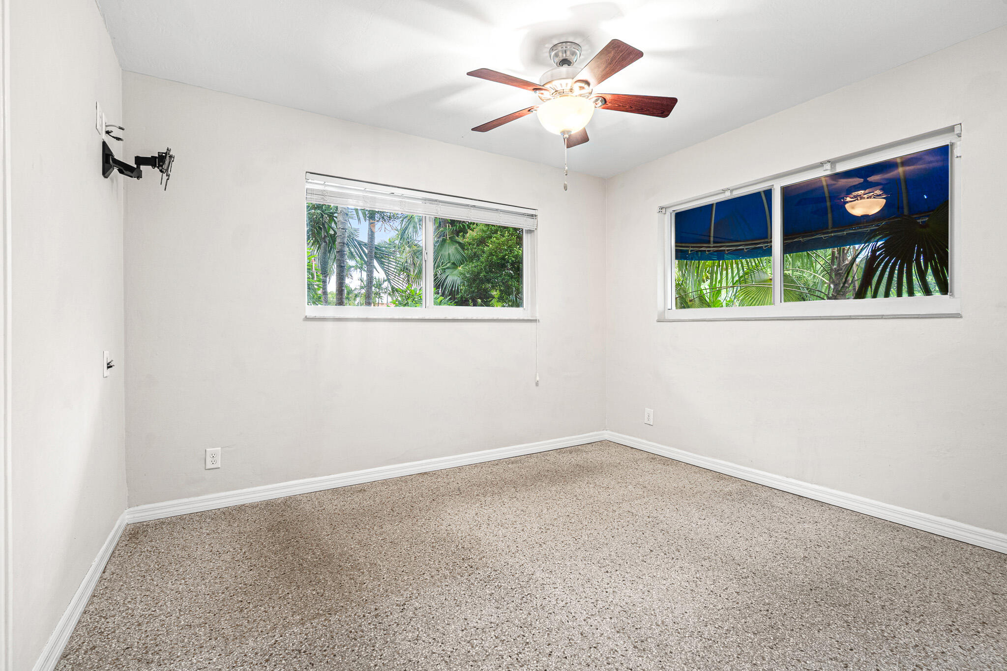 3697 Ne 16th Avenue Property Photo 42