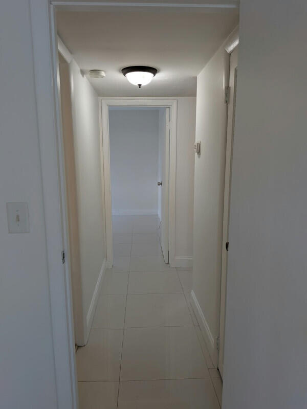 10361 N Kendall Drive B8 Property Photo 11