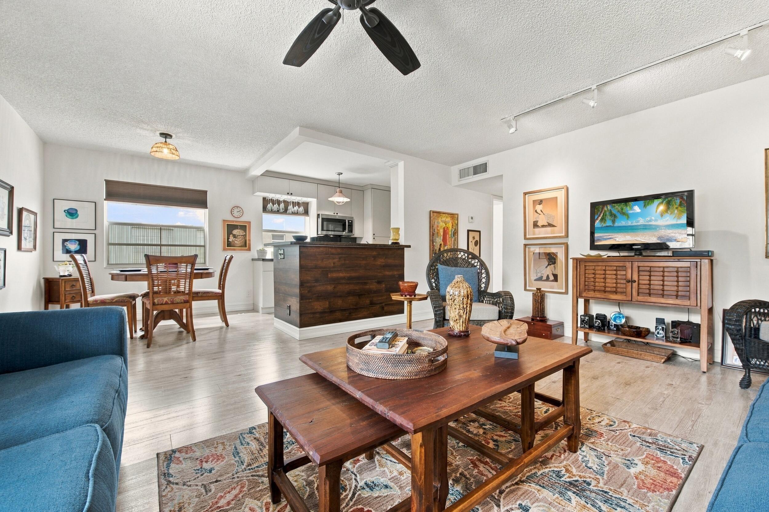 905 Normandy S Property Photo 1