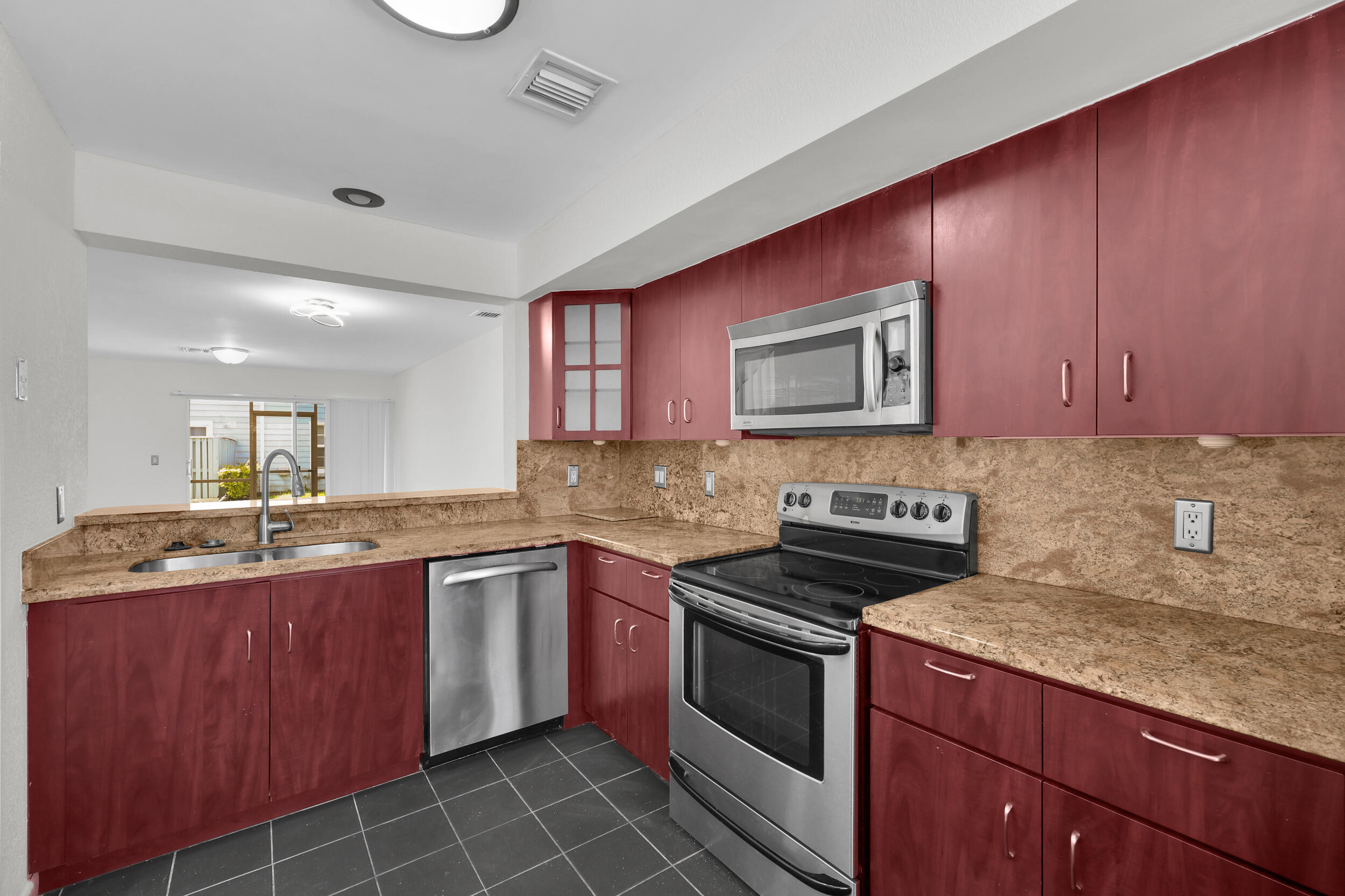 2164 Champions Way Property Photo 1