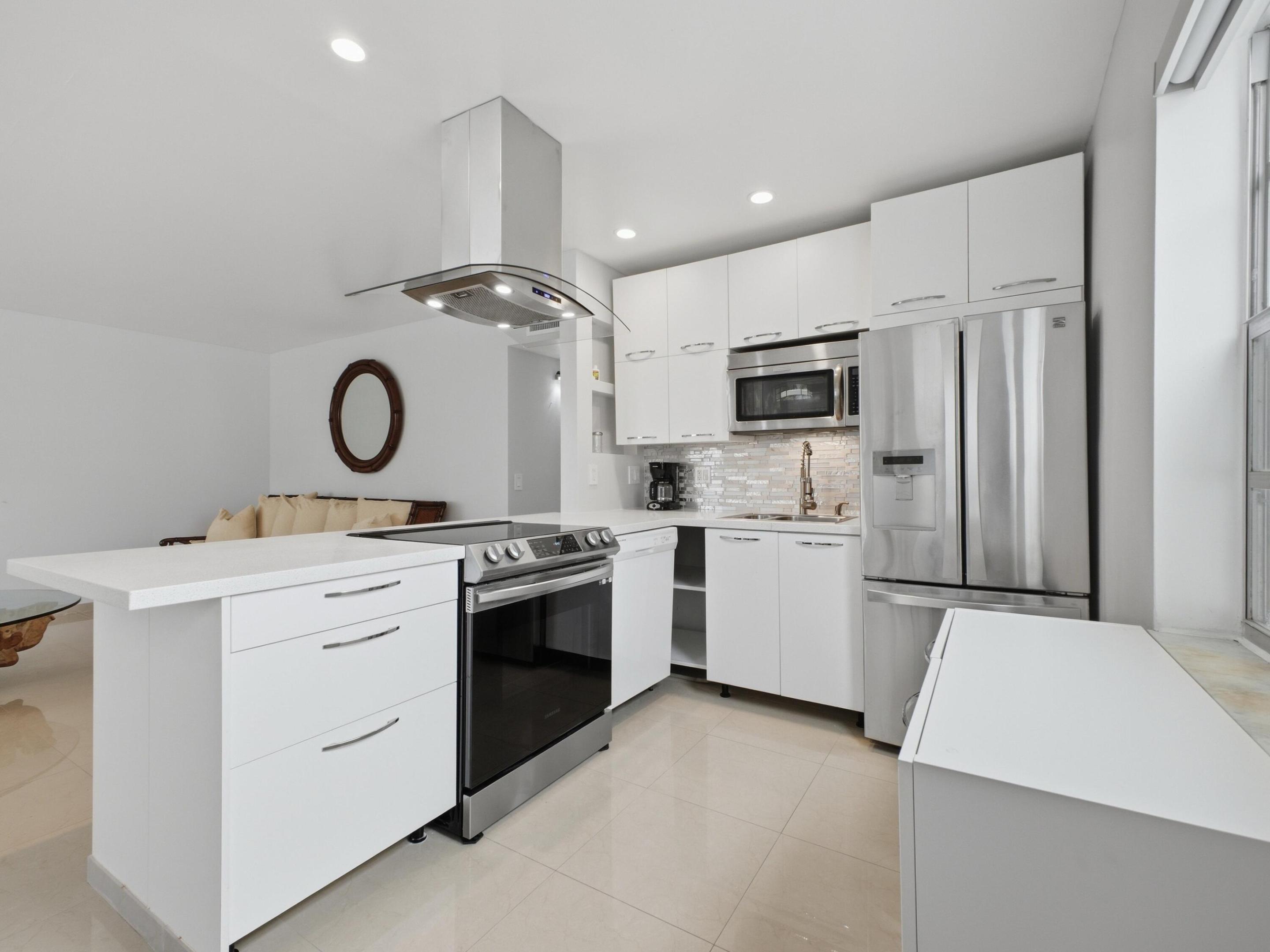 471 Capri J Property Photo 1