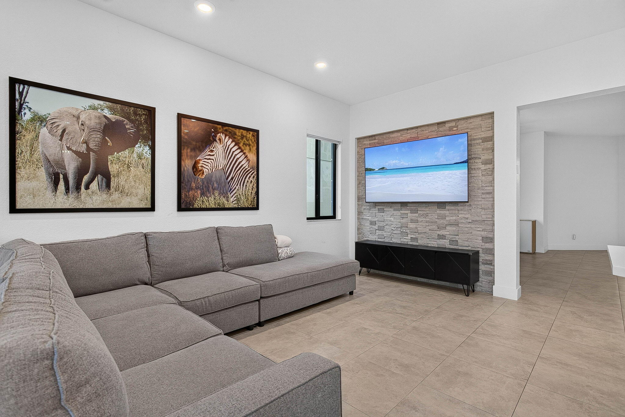 10785 Pacifica Way Property Photo 16
