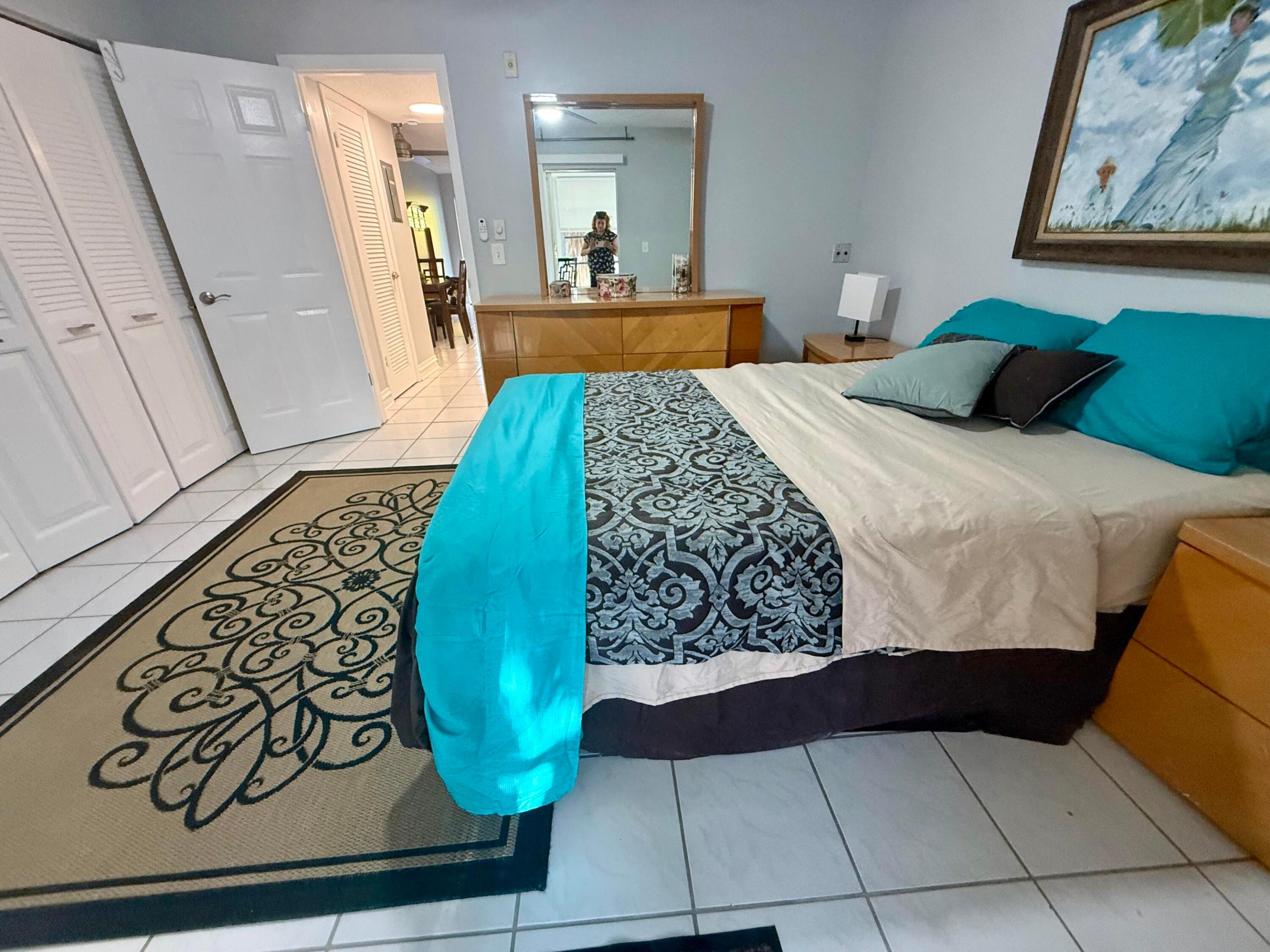 18 Markham A Property Photo 7