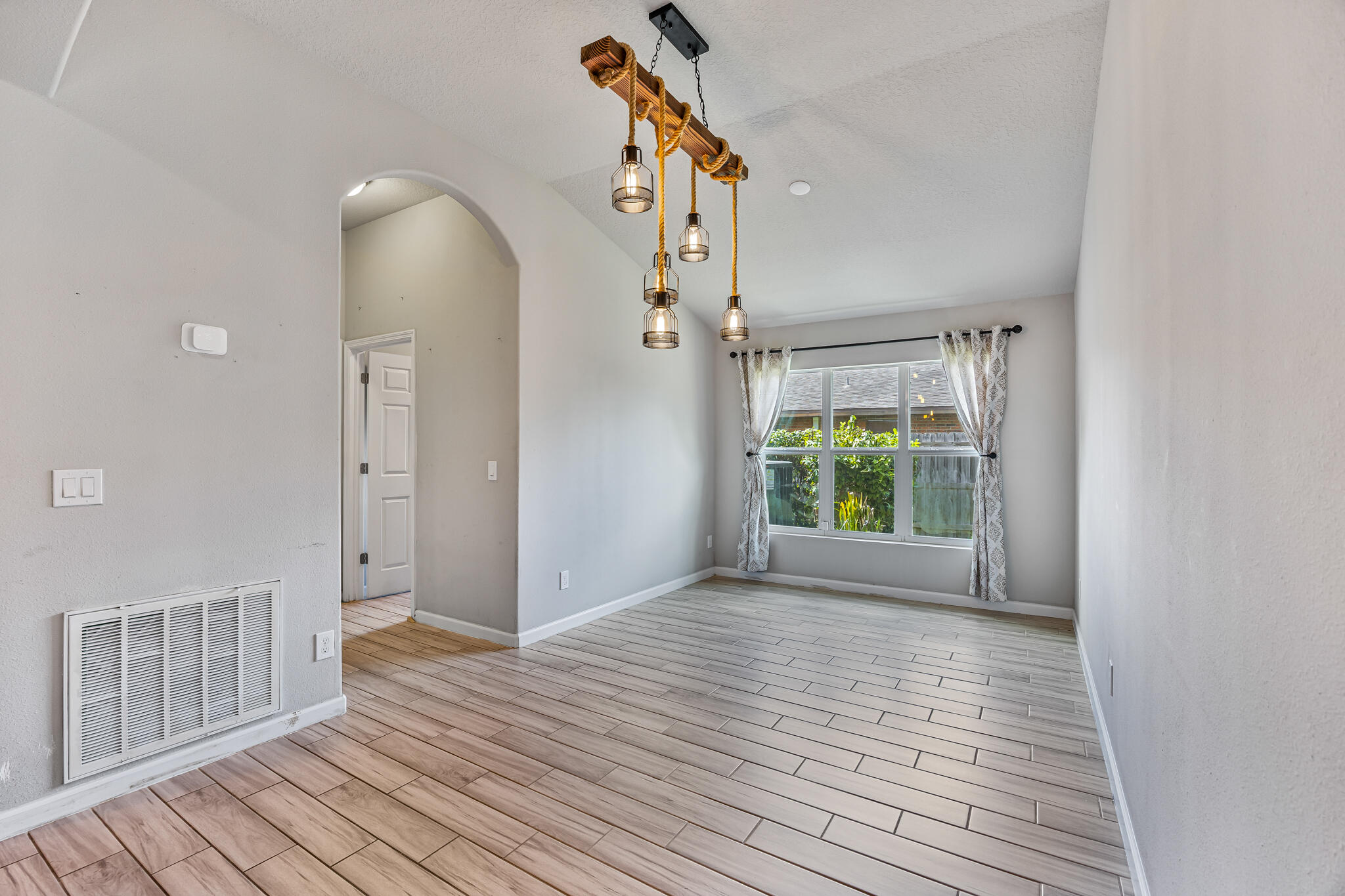 335 Evergreen Street Ne Property Photo 17