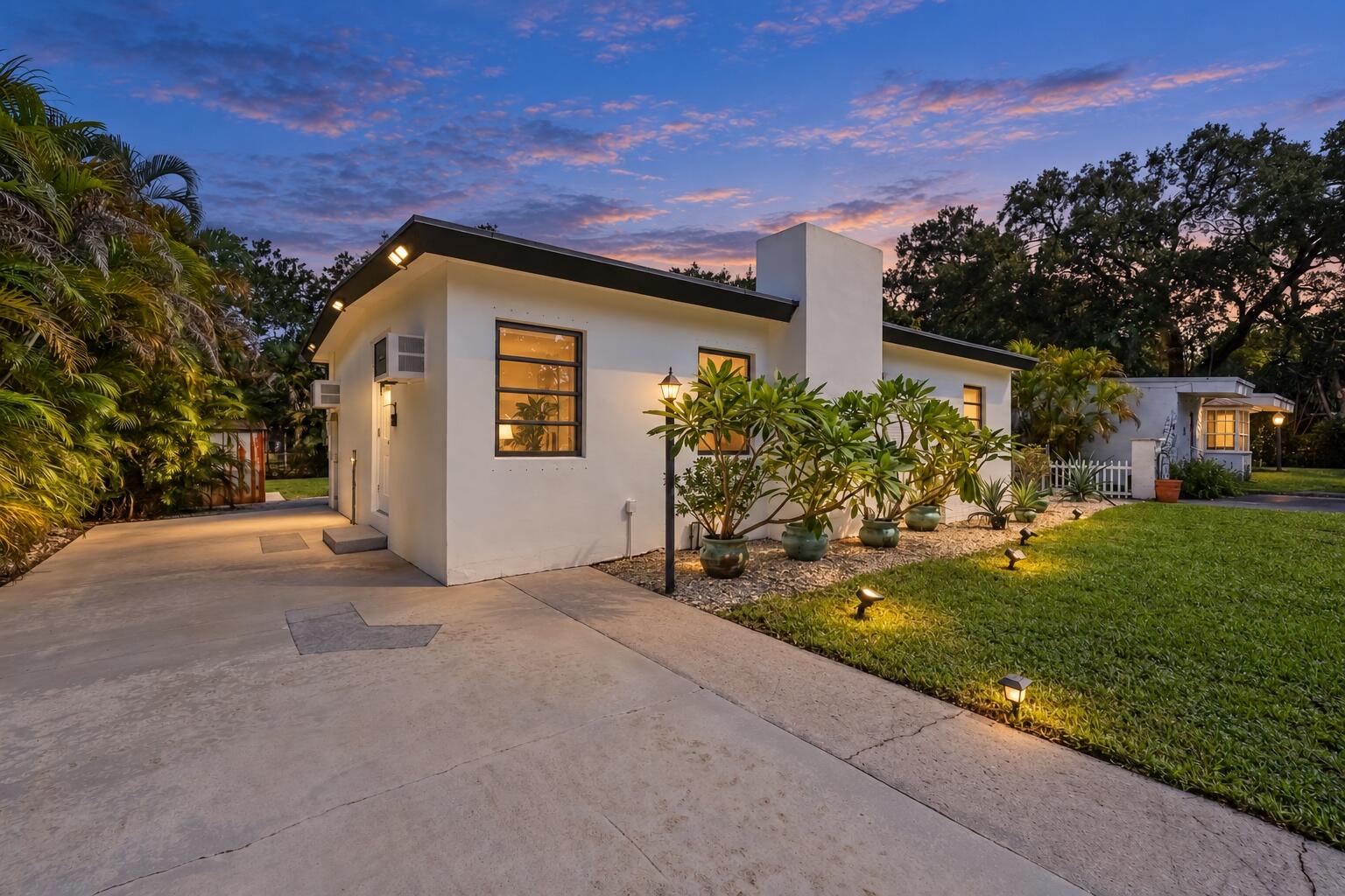 1717 Sw 14th Street Property Photo 1