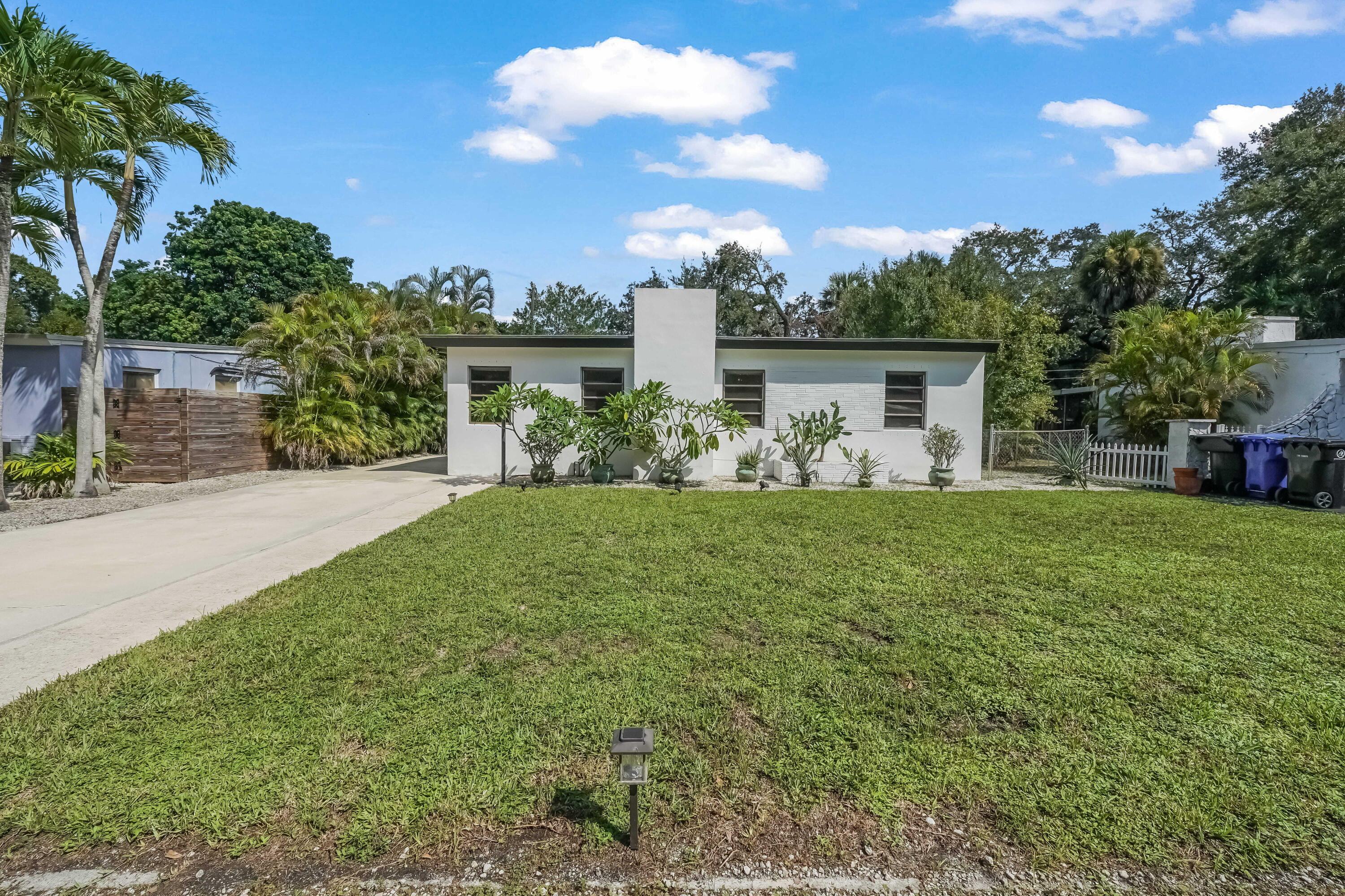 1717 Sw 14th Street Property Photo 2