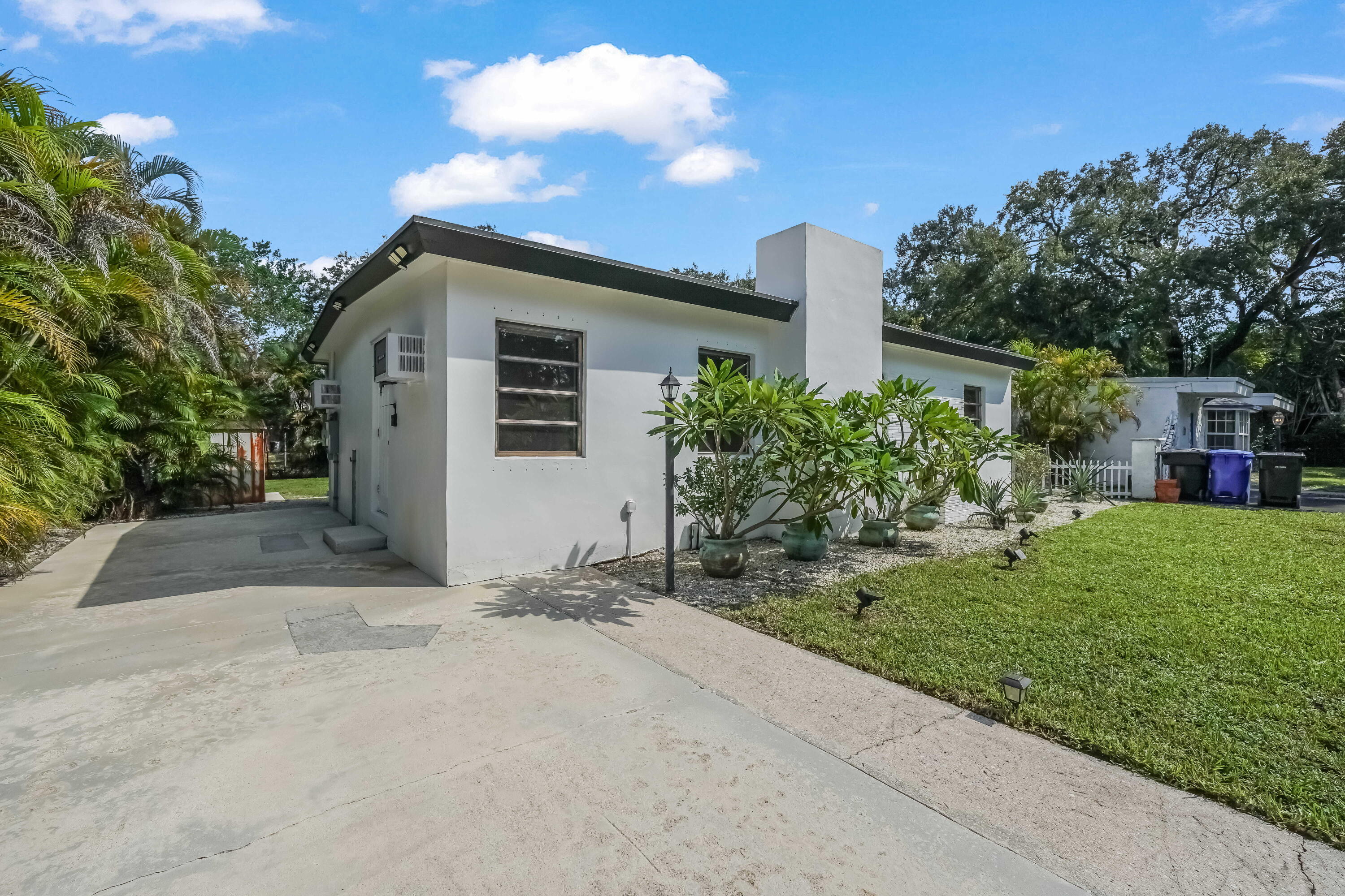 1717 Sw 14th Street Property Photo 8