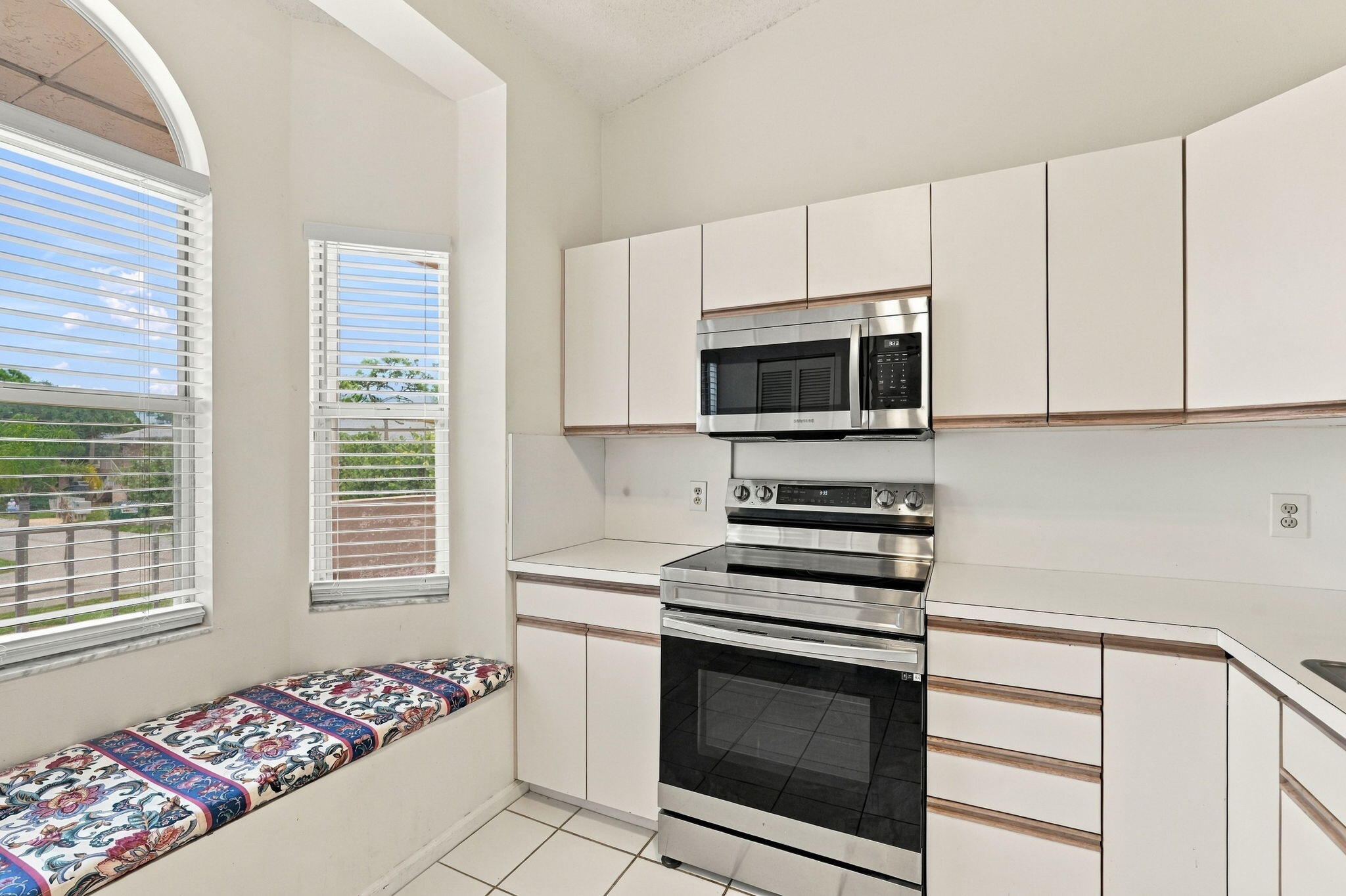 18081 Se Country Club Drive 35-348 Property Photo 14