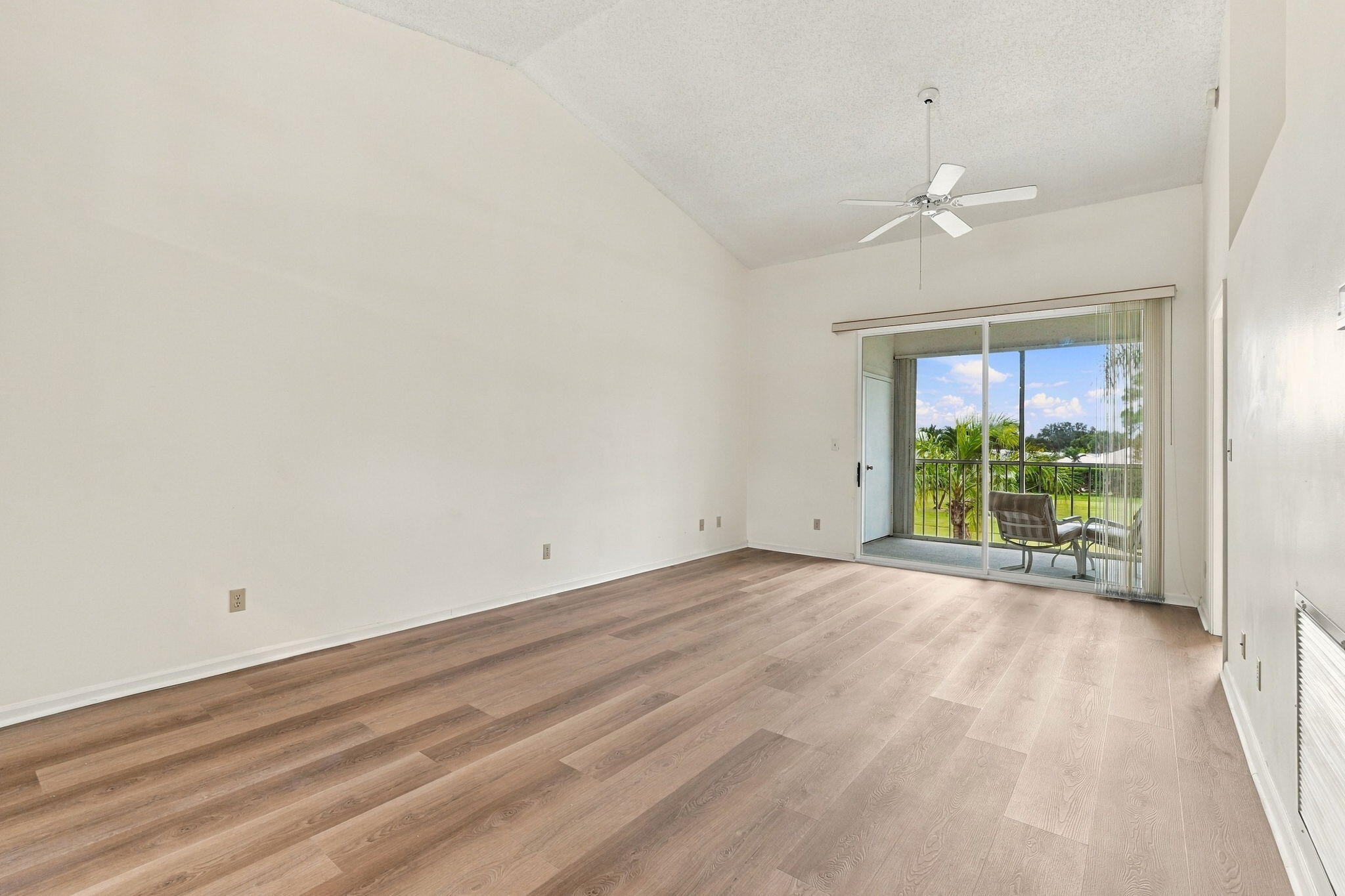 18081 Se Country Club Drive 35-348 Property Photo 22