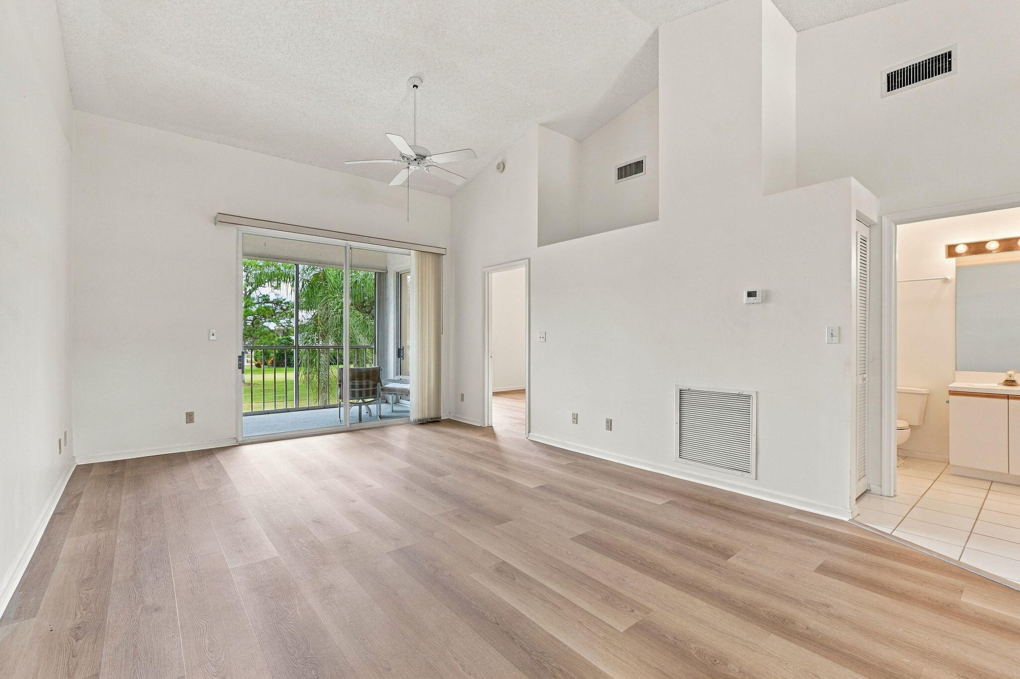 18081 Se Country Club Drive 35-348 Property Photo 24