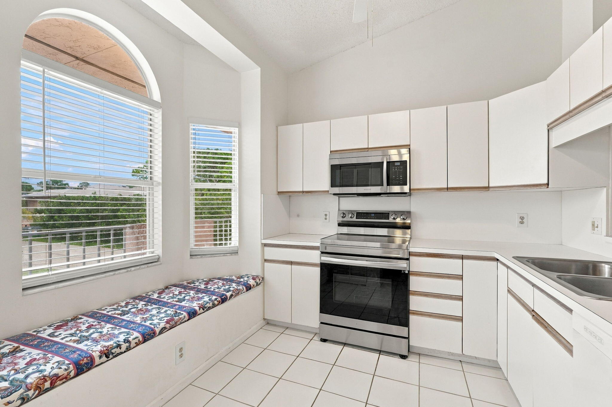 18081 Se Country Club Drive 35-348 Property Photo 28