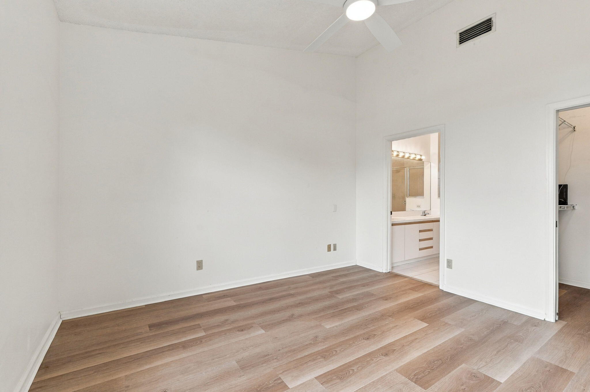18081 Se Country Club Drive 35-348 Property Photo 34