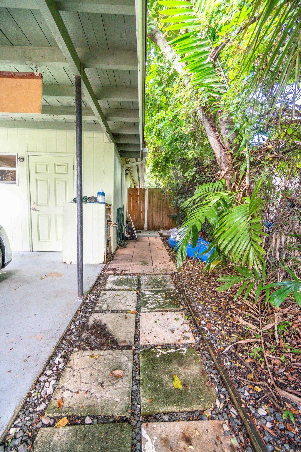 218 Ne 2nd Place Property Photo 16