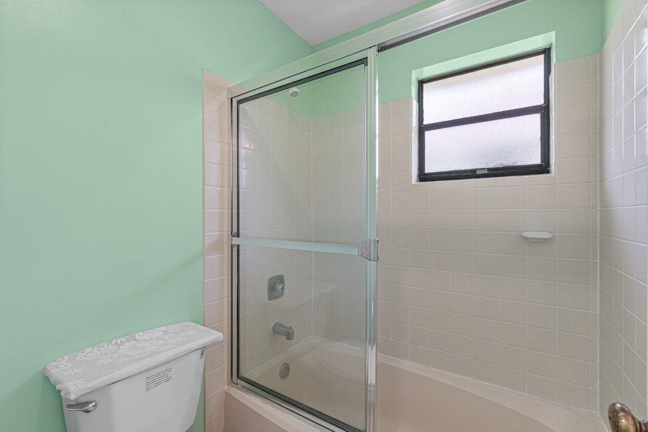 9825 Walnut Tree Way Property Photo 16