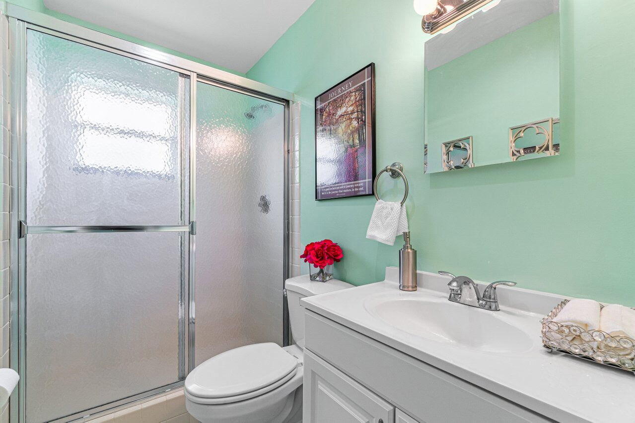9825 Walnut Tree Way Property Photo 18