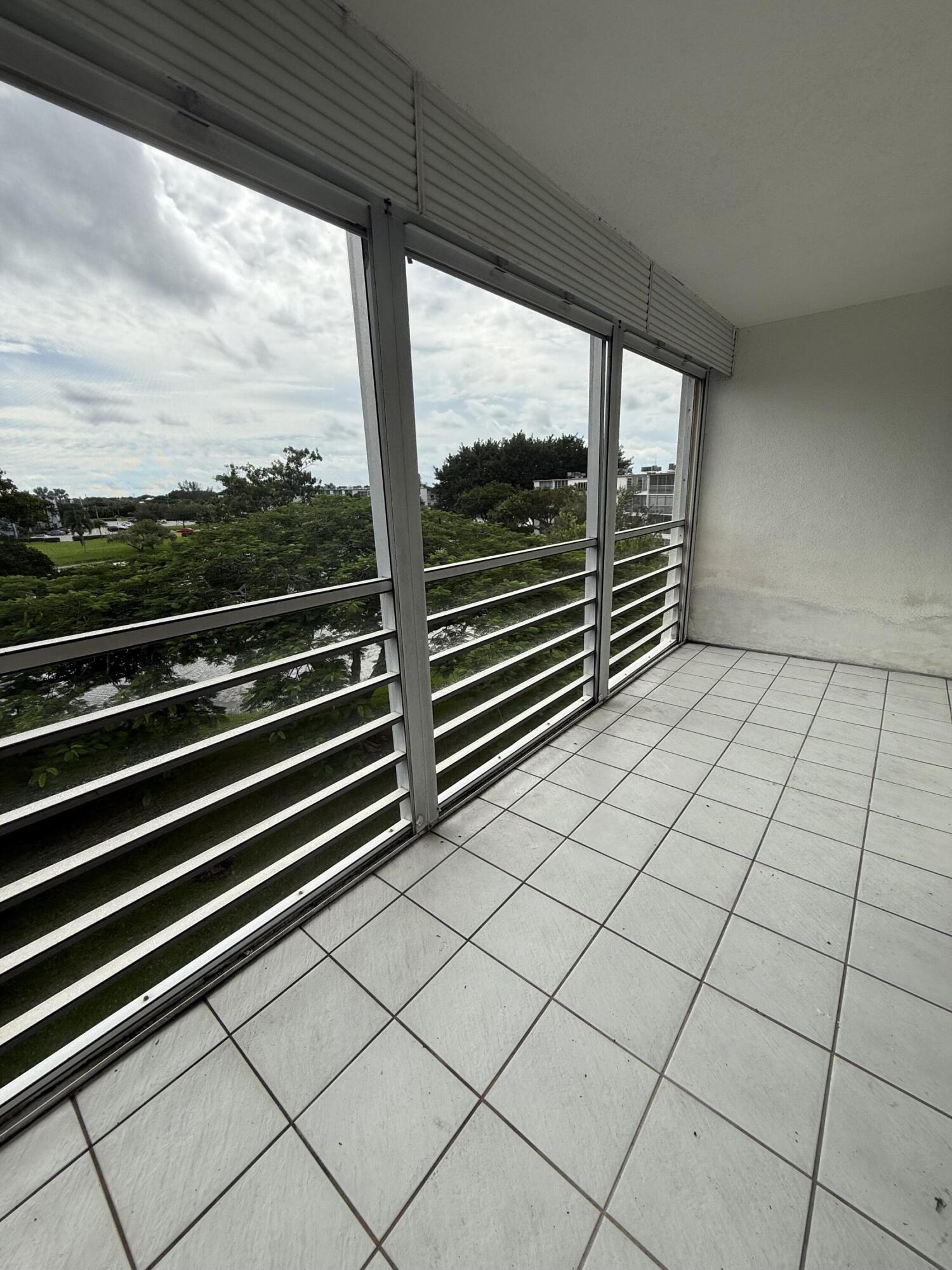 4055 Newcastle C Property Photo 9