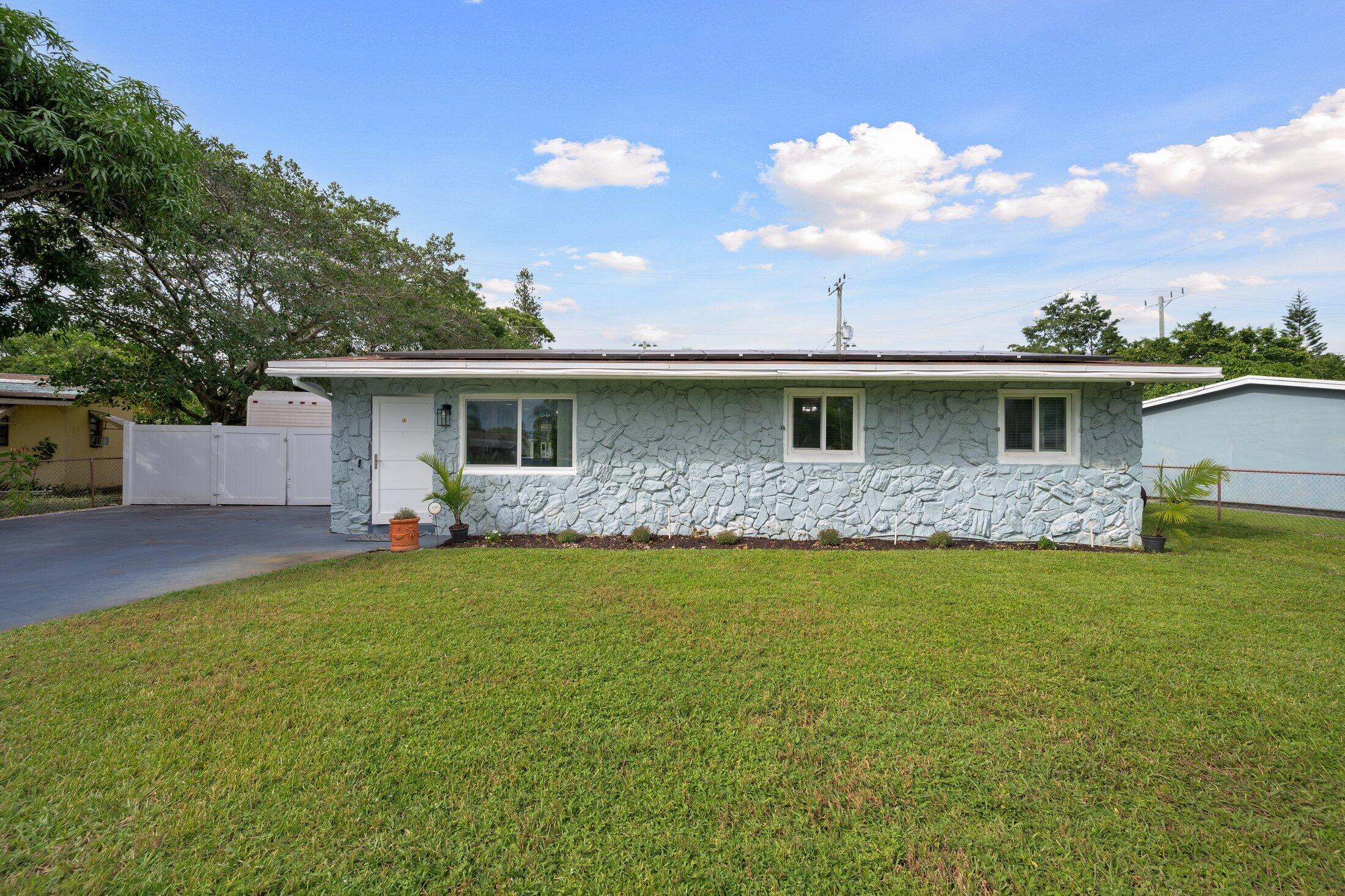 3767 Sw 16th Court Property Photo 1
