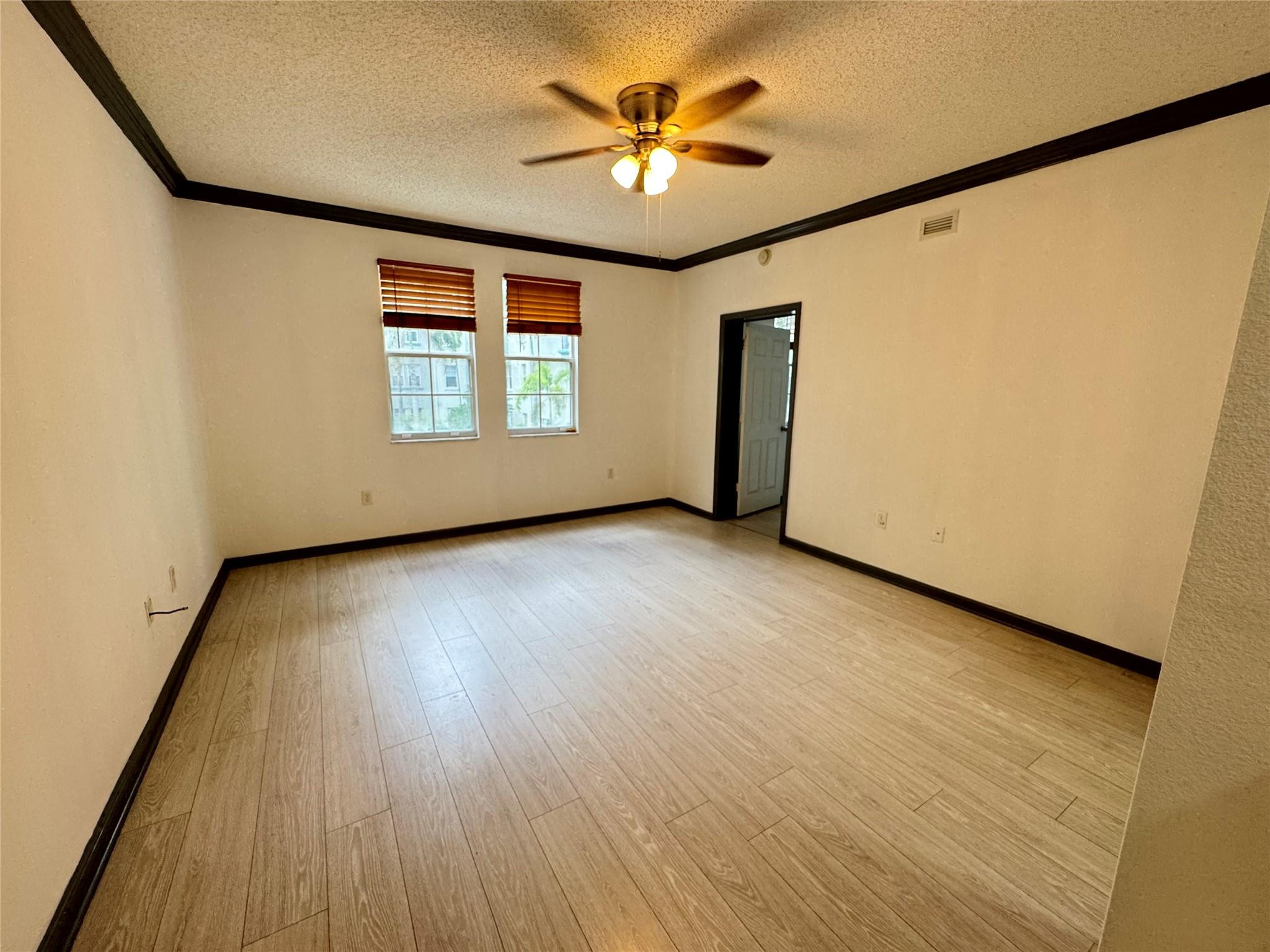 533 Ne 3rd Avenue 207 Property Photo 10