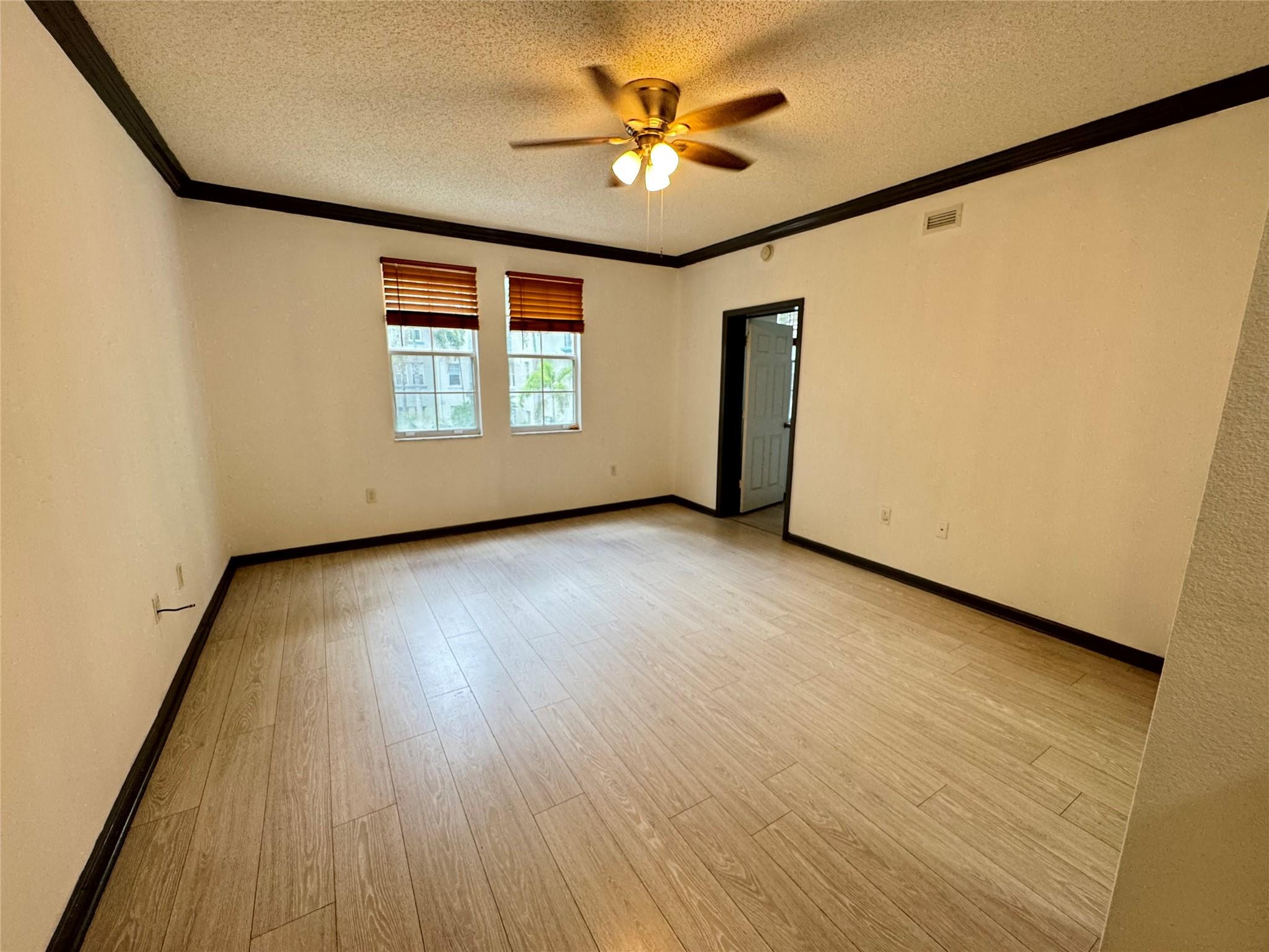 533 Ne 3rd Avenue 207 Property Photo 12