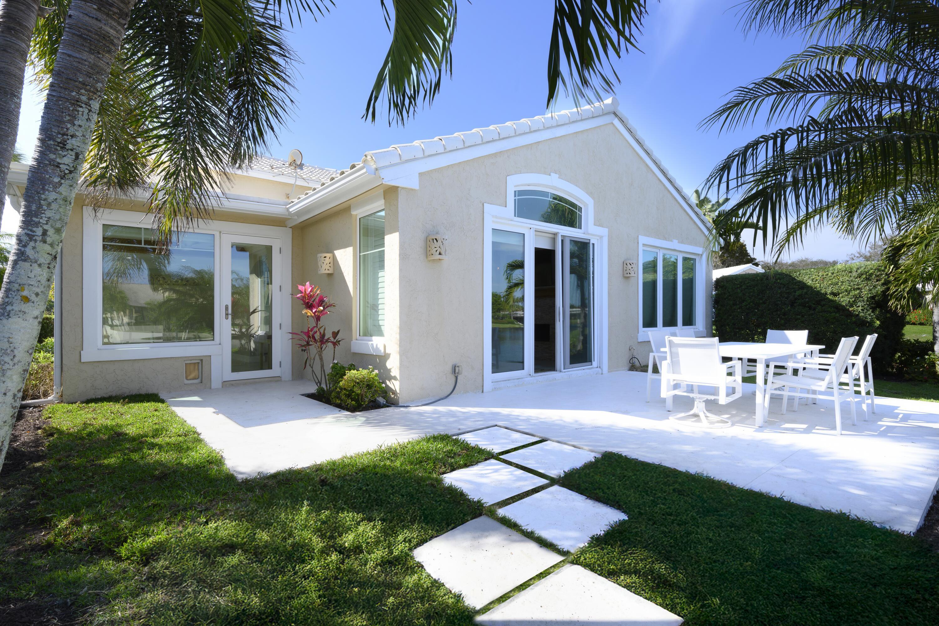 17080 Crossgate Drive Property Photo 3