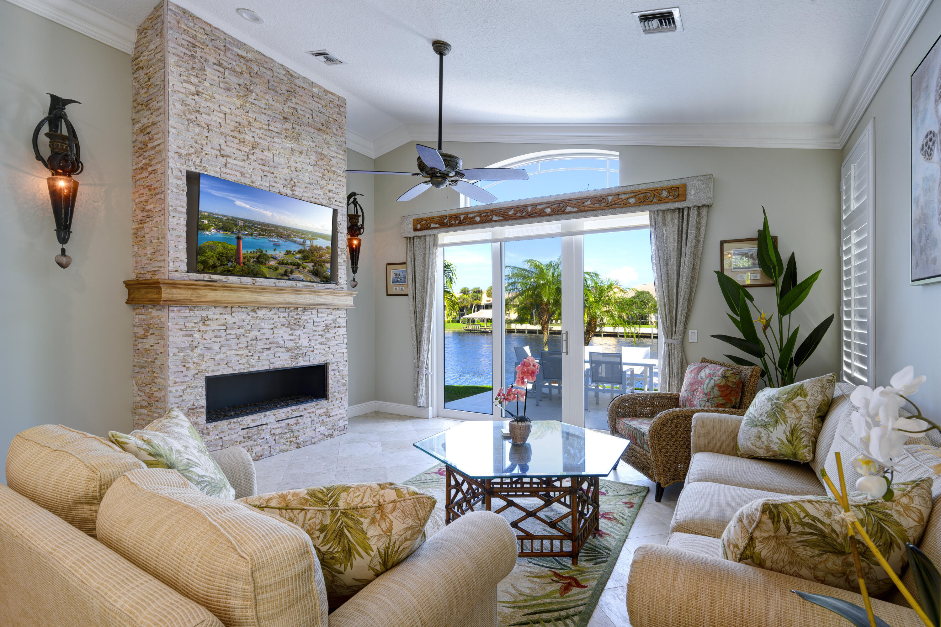 17080 Crossgate Drive Property Photo 8