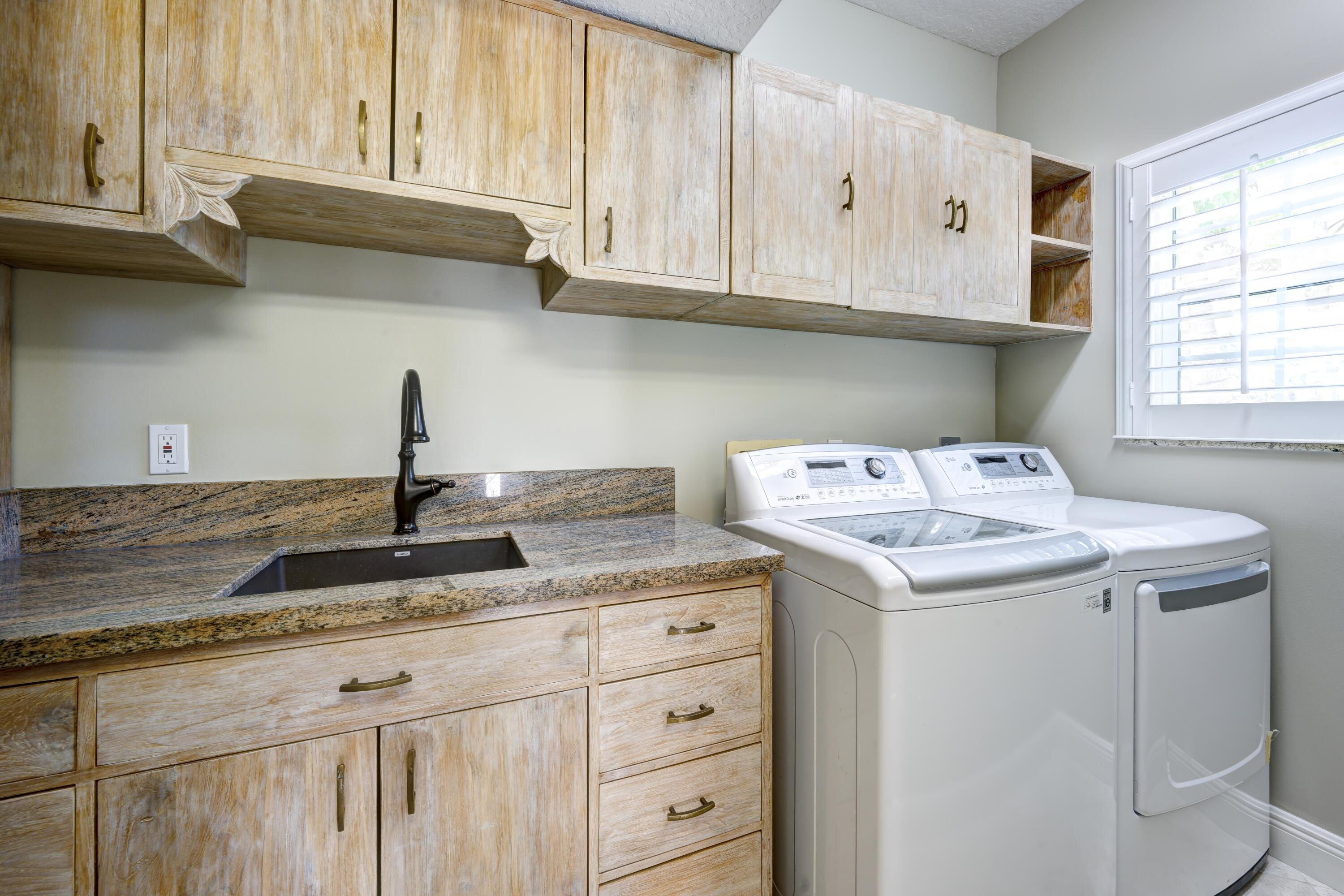 17080 Crossgate Drive Property Photo 21