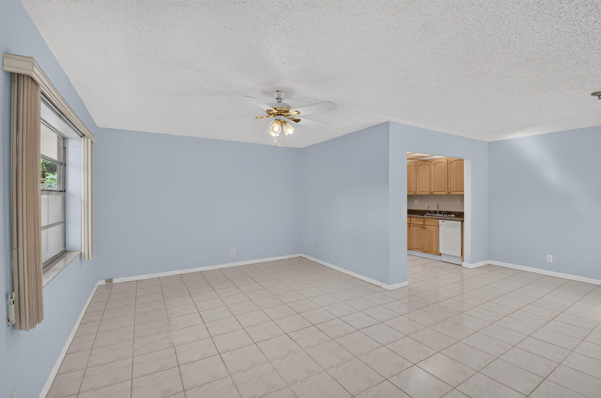 386 Capri I Property Photo 6