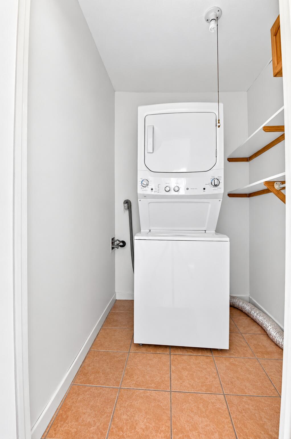 386 Capri I Property Photo 17