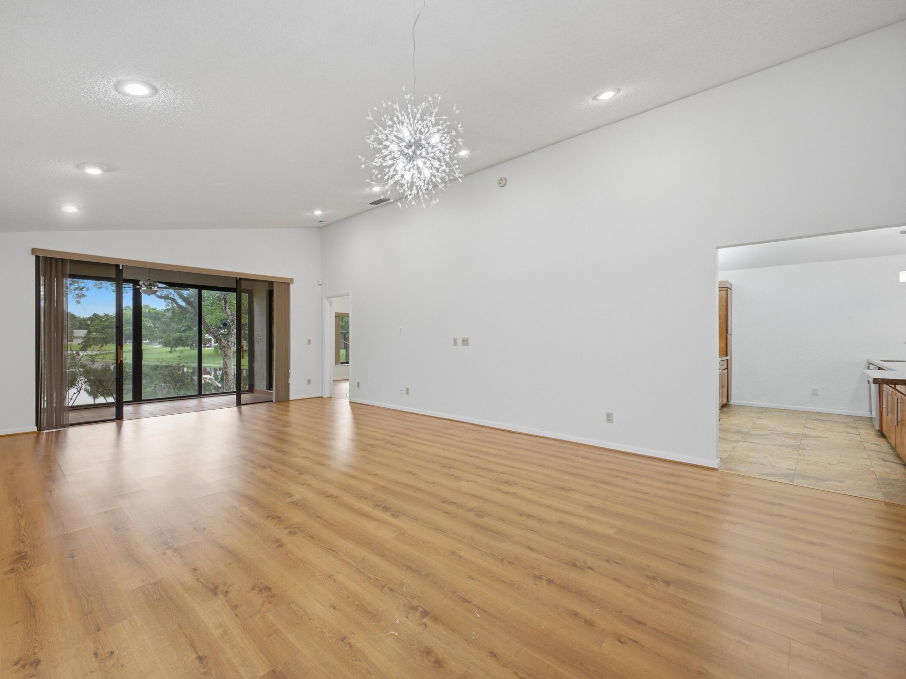 4803 Boxwood Circle Property Photo 13