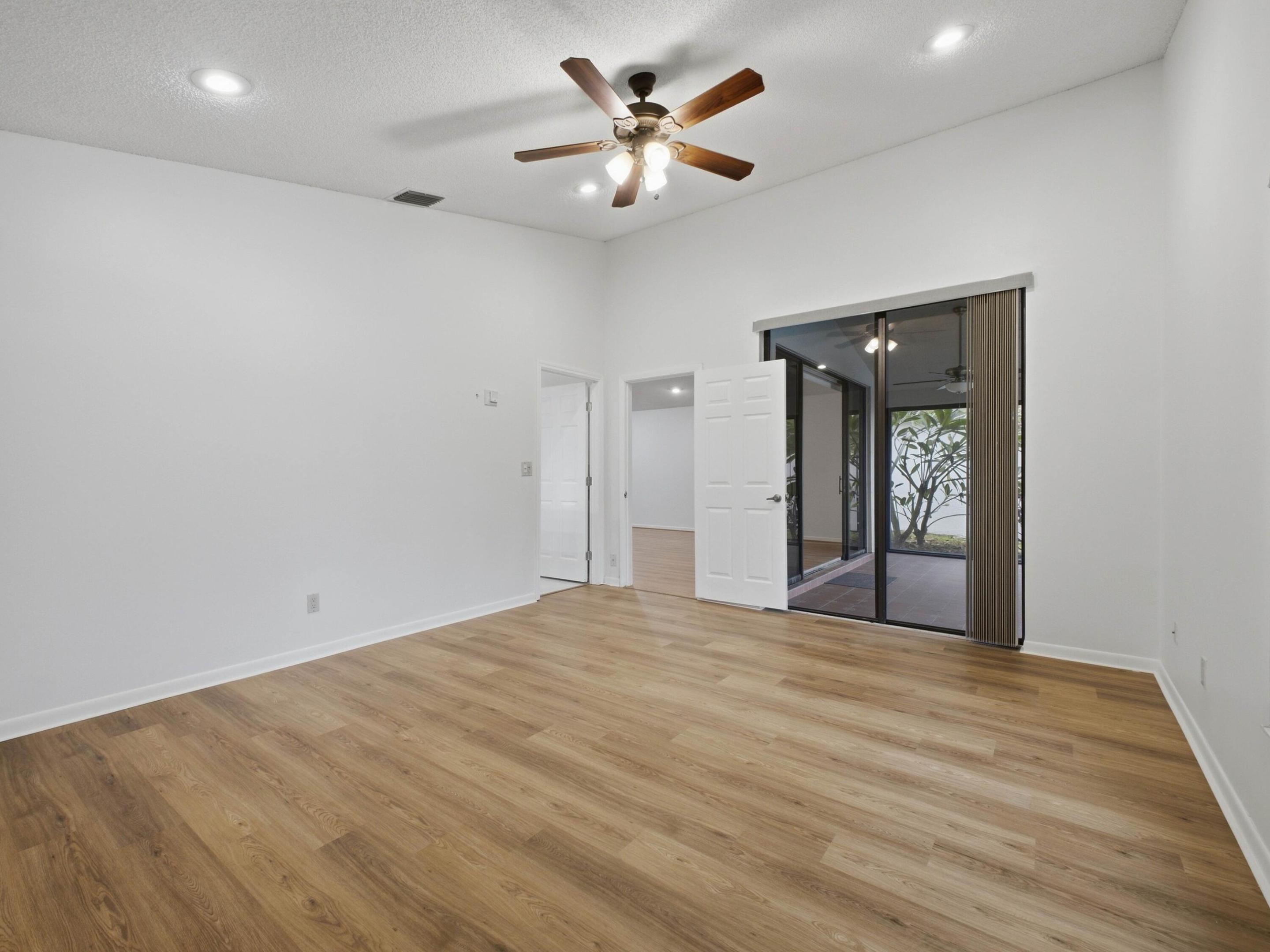 4803 Boxwood Circle Property Photo 32