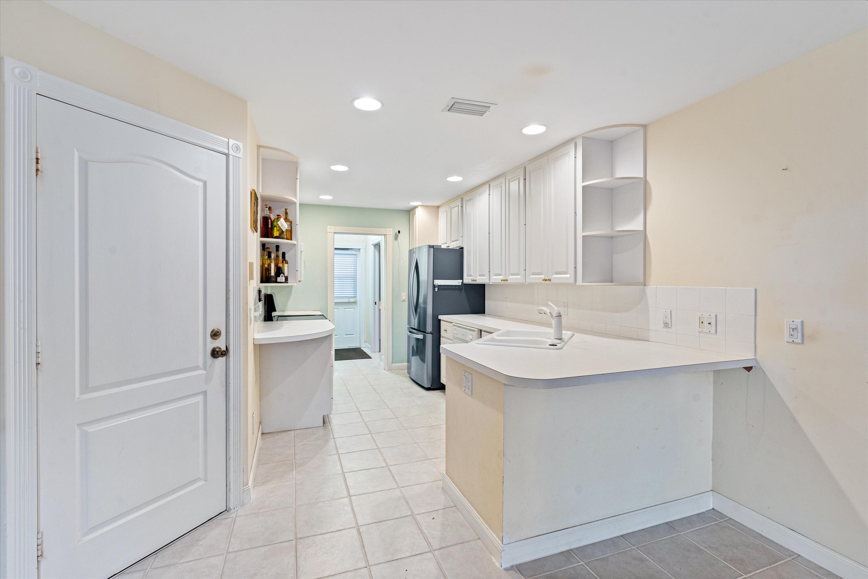 336 Legare Court Property Photo 10