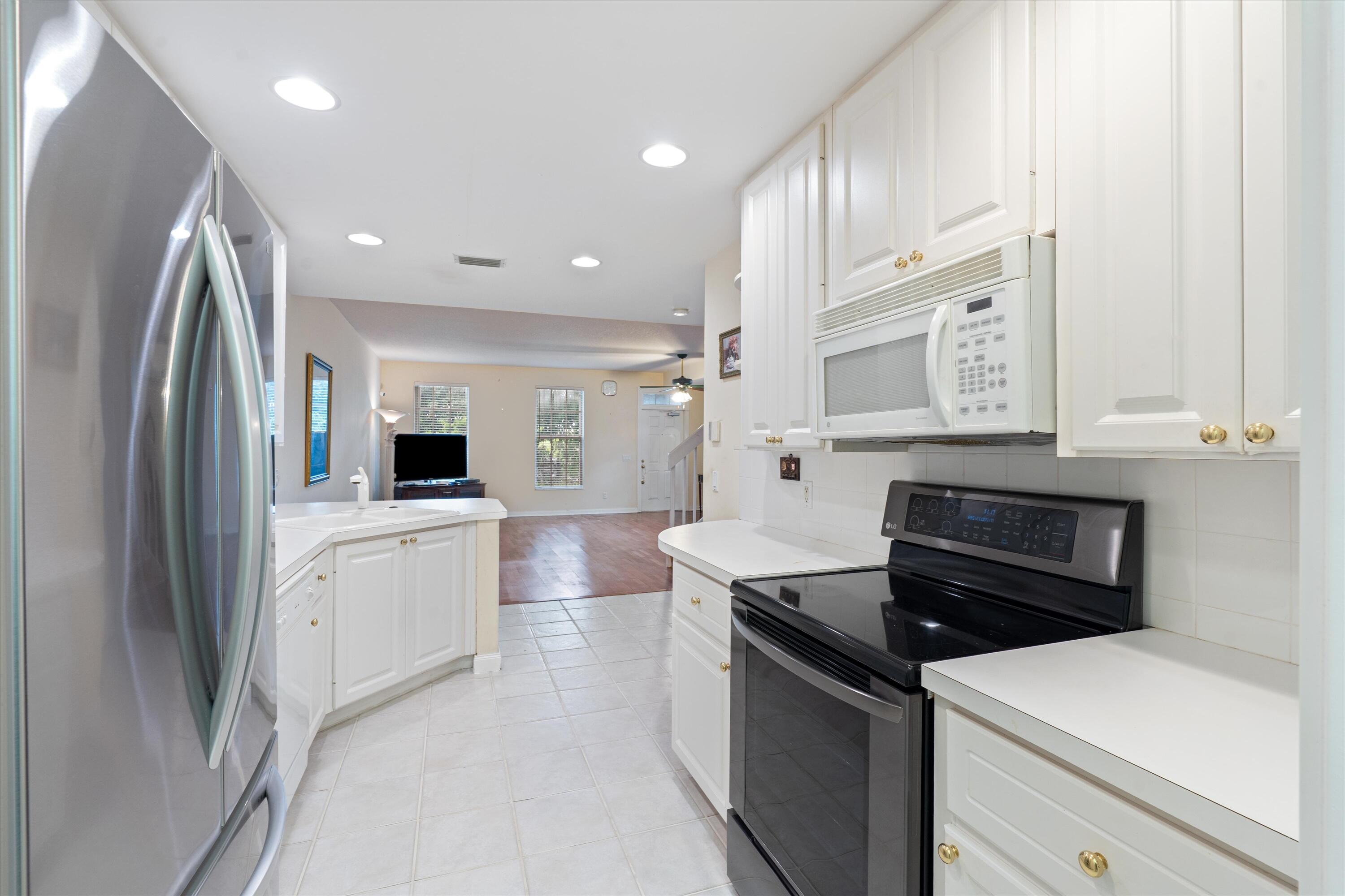 336 Legare Court Property Photo 11