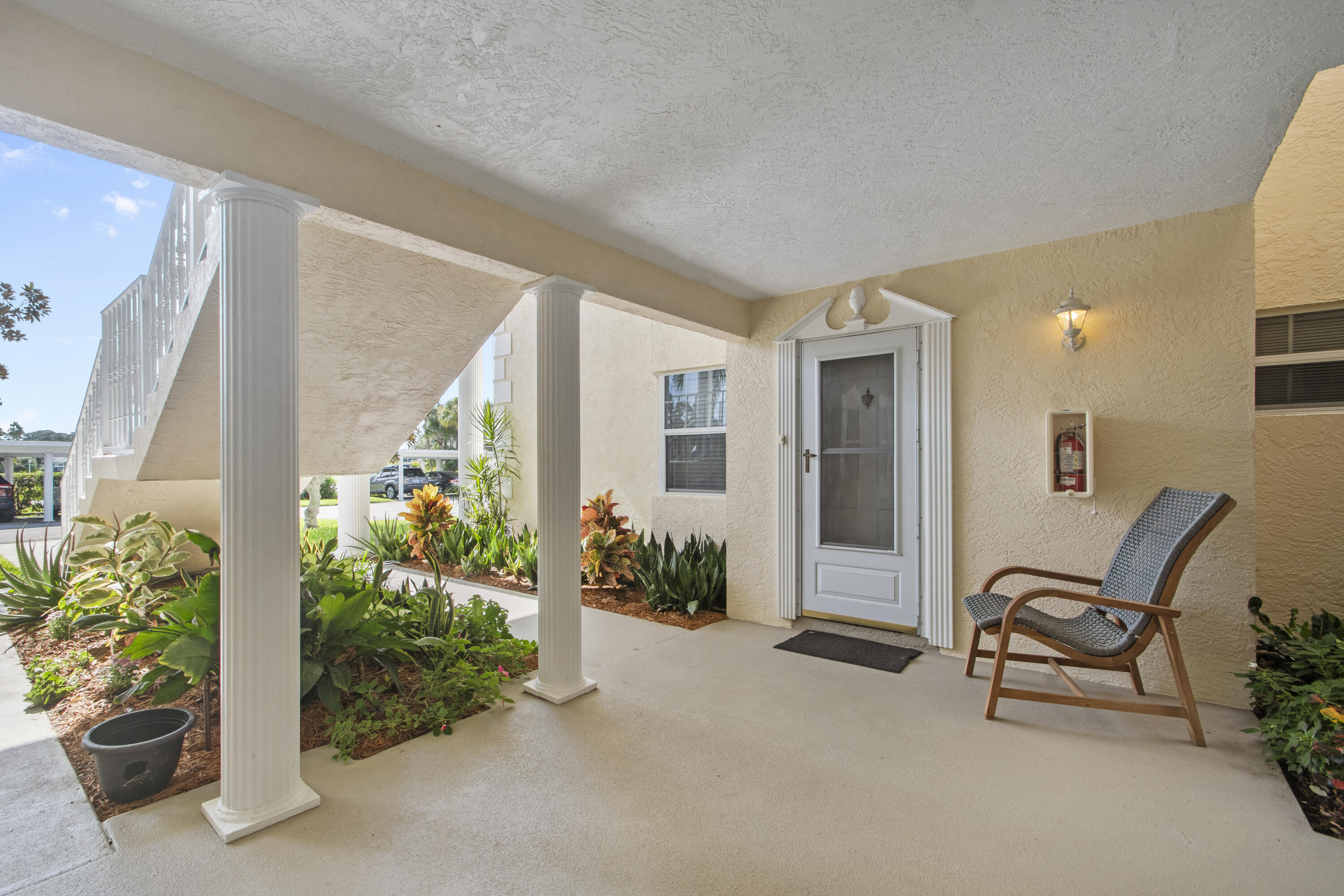 406 Grove Isle Circle 406 Property Photo 4