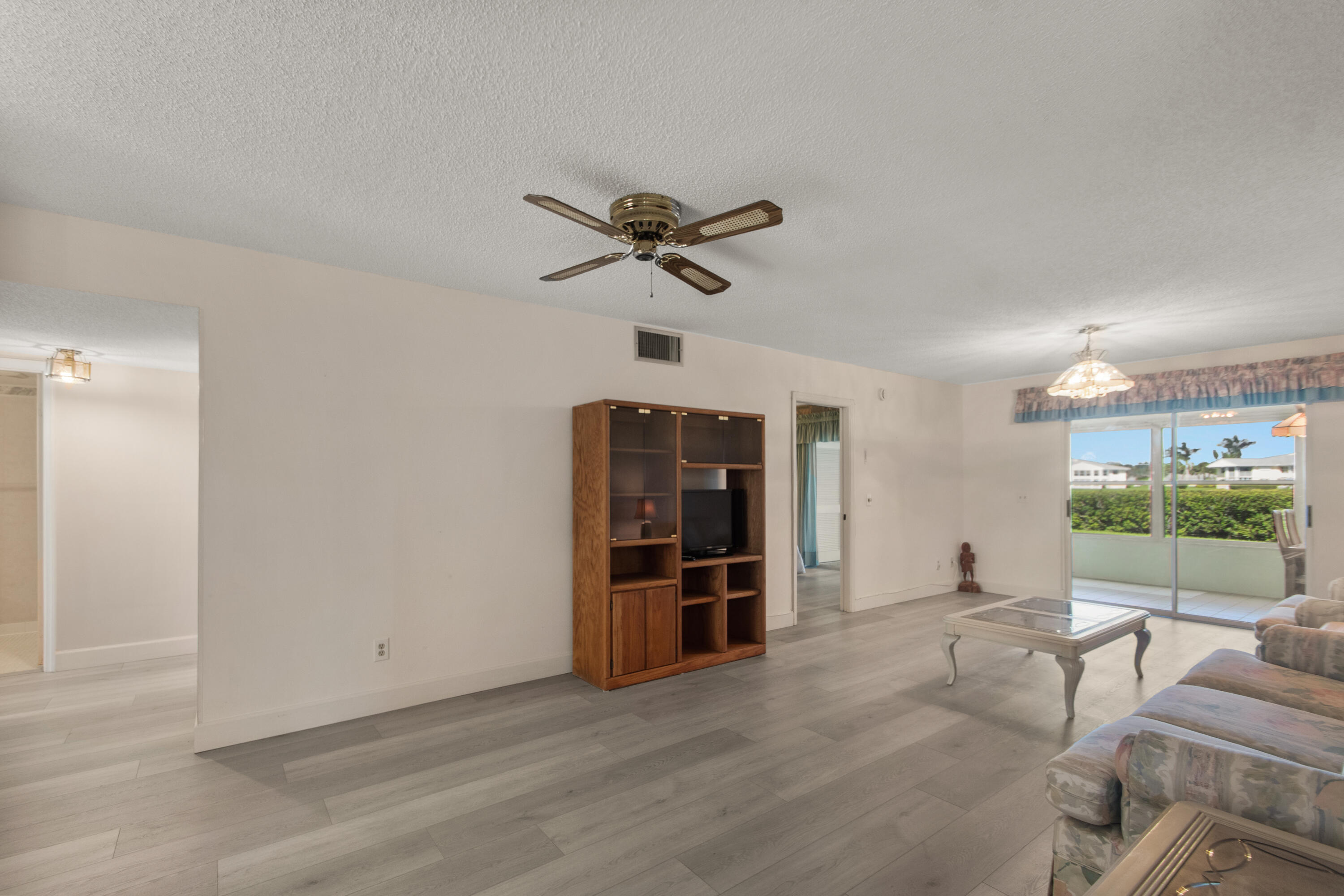 406 Grove Isle Circle 406 Property Photo 5