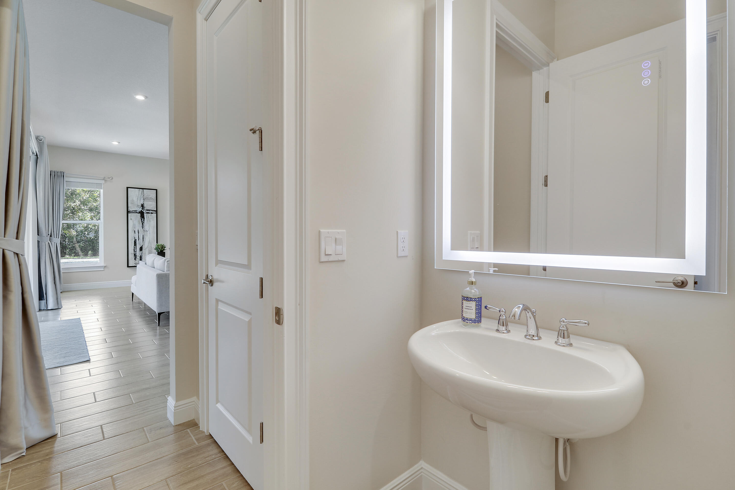 2475 Ne Evinrude Circle Property Photo 30