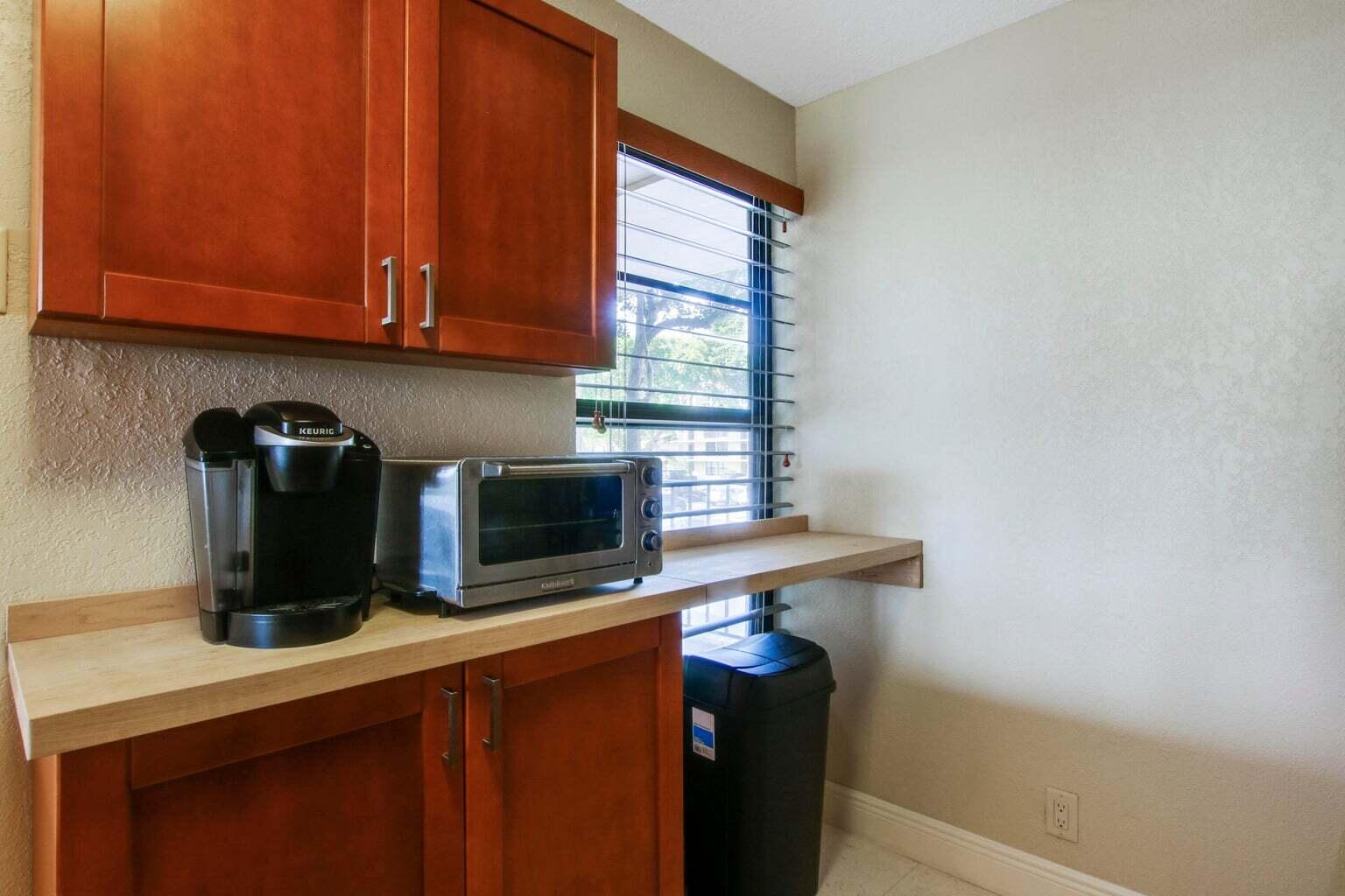 8 Royal Palm Way 2010 Property Photo 9