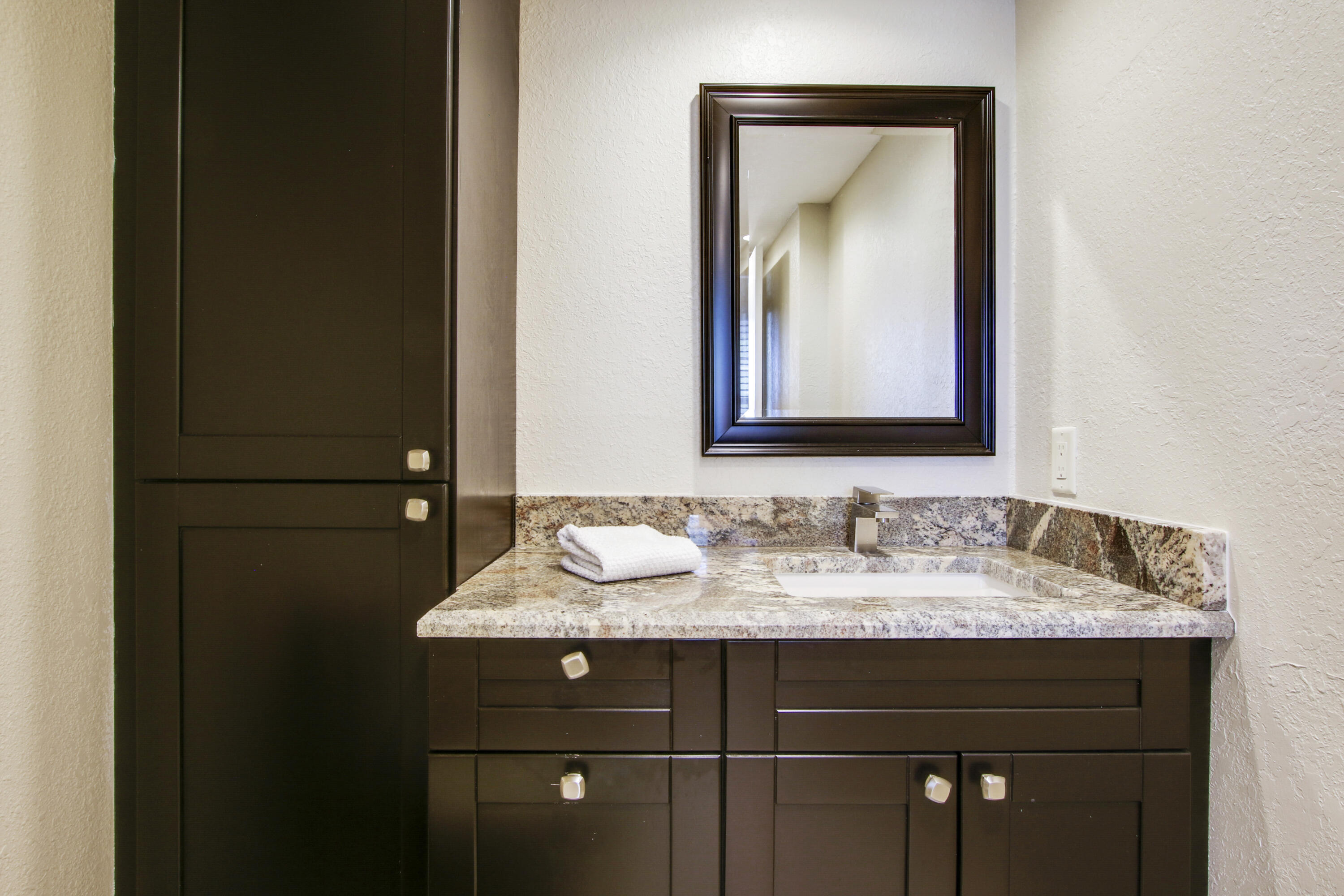 8 Royal Palm Way 2010 Property Photo 22