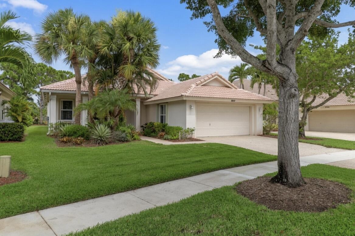 9110 Bay Harbour Circle Property Photo 3