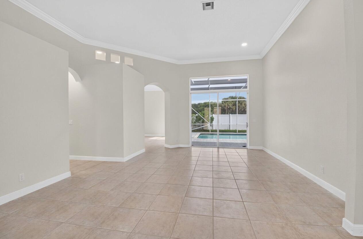 23329 Lago Mar Circle Property Photo 6