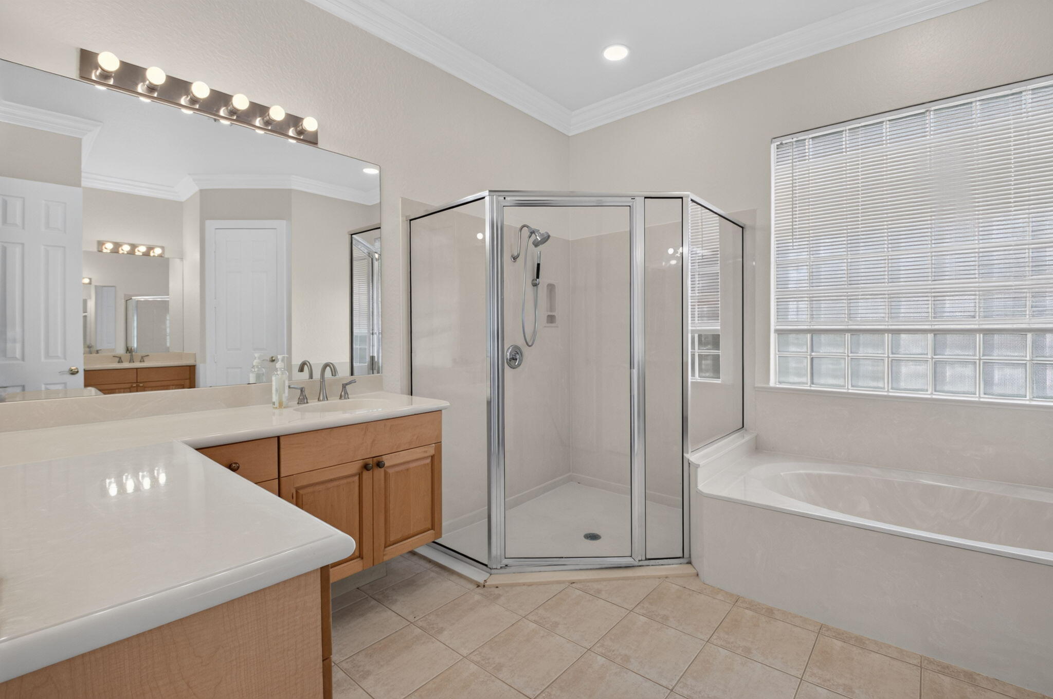 23329 Lago Mar Circle Property Photo 14