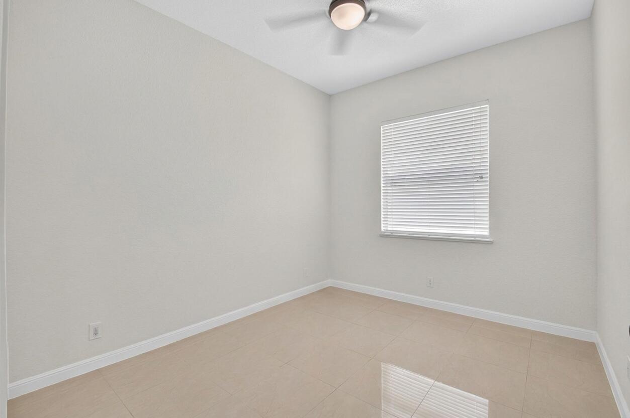 23329 Lago Mar Circle Property Photo 18
