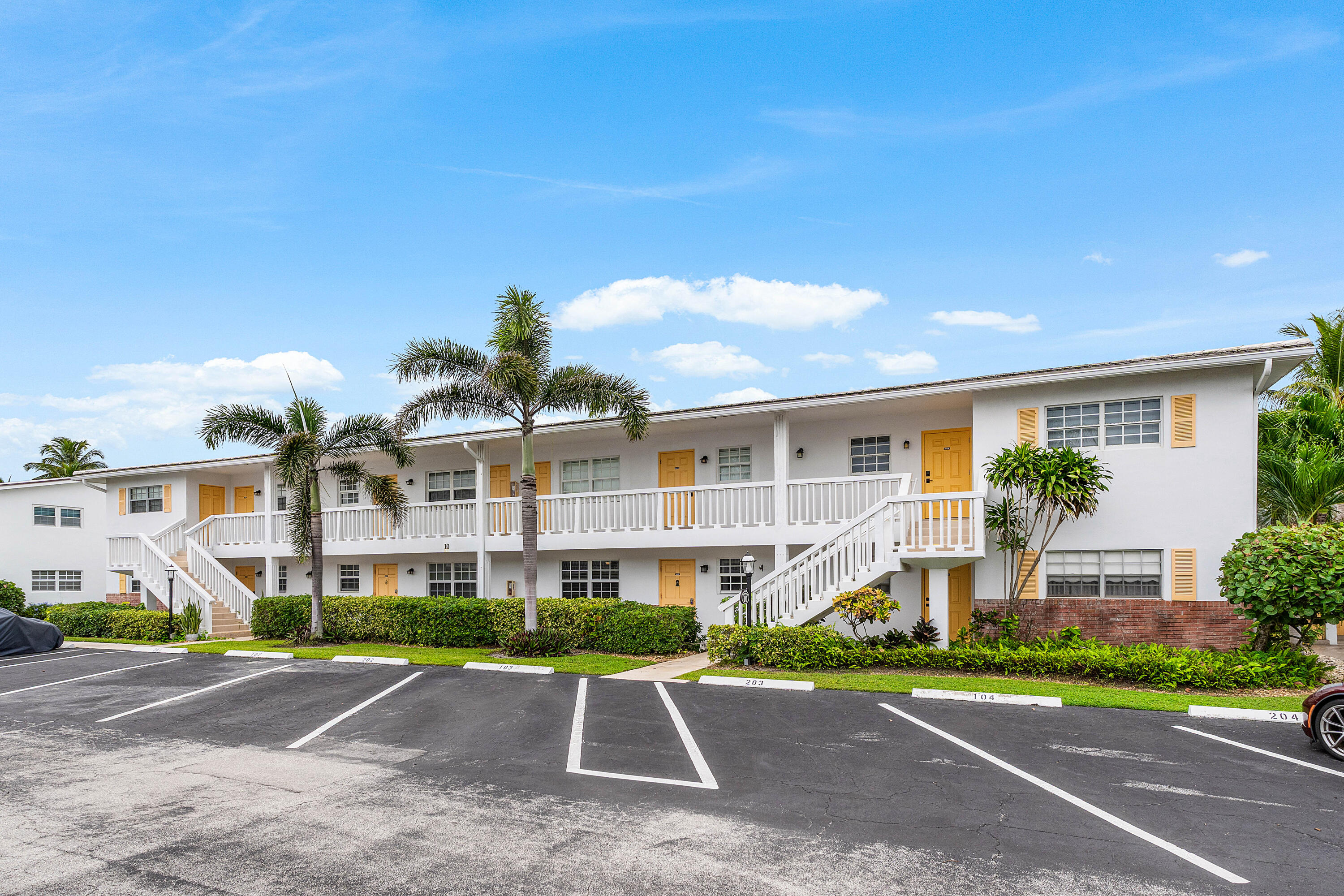5505 N Ocean Boulevard 10-103 Property Photo 2