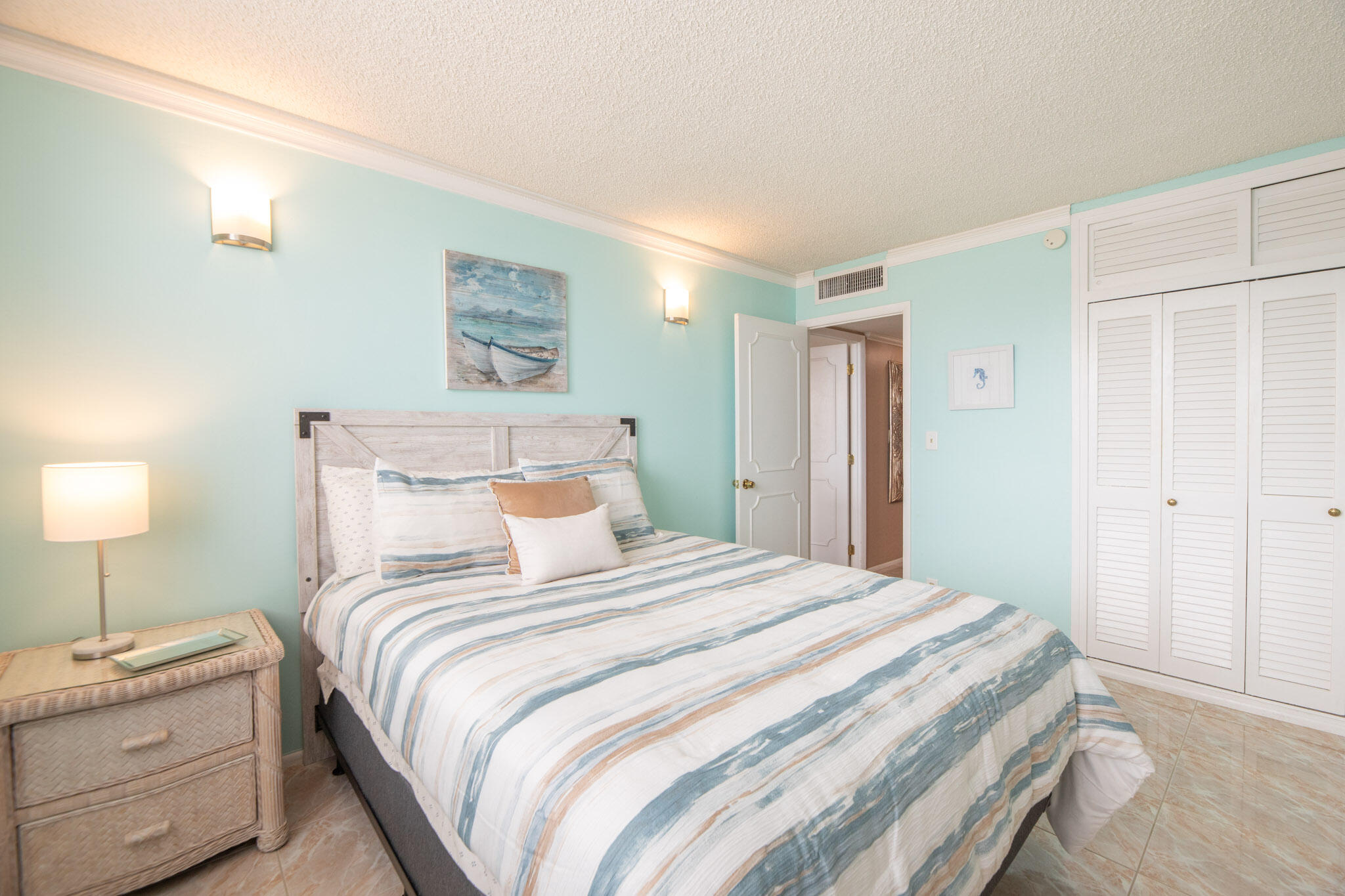 305 N Pompano Beach Boulevard 1404 Property Photo 27
